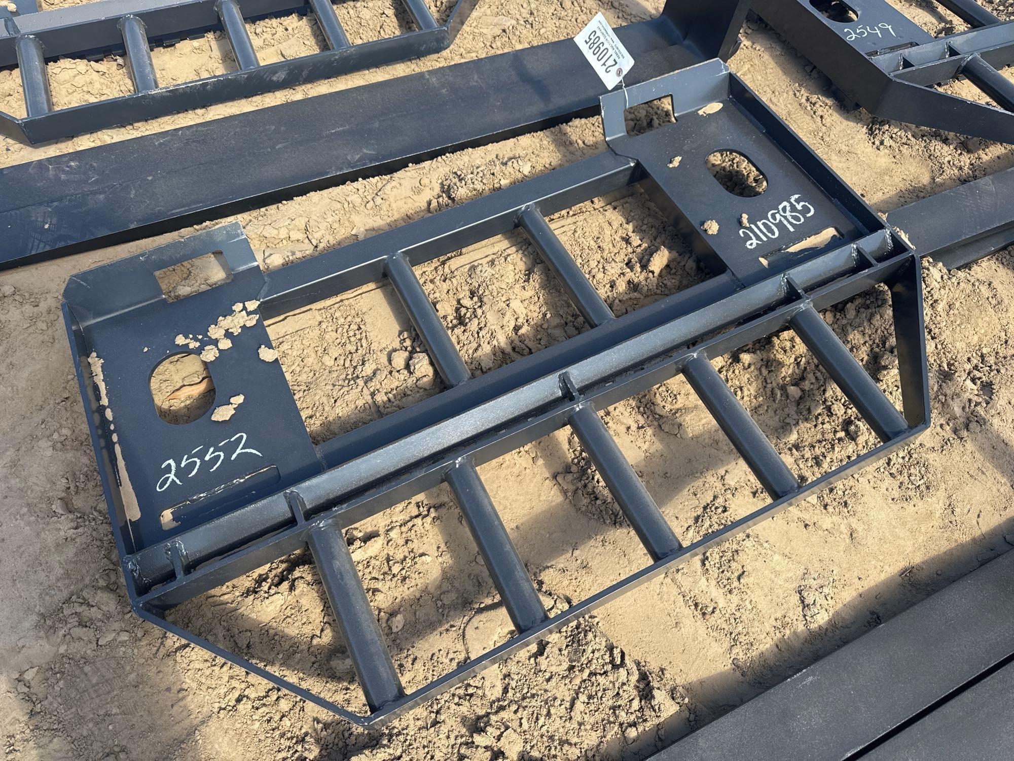 UNUSED JCT QUICK ATTACH 60" PALLET FORKS (A62131)