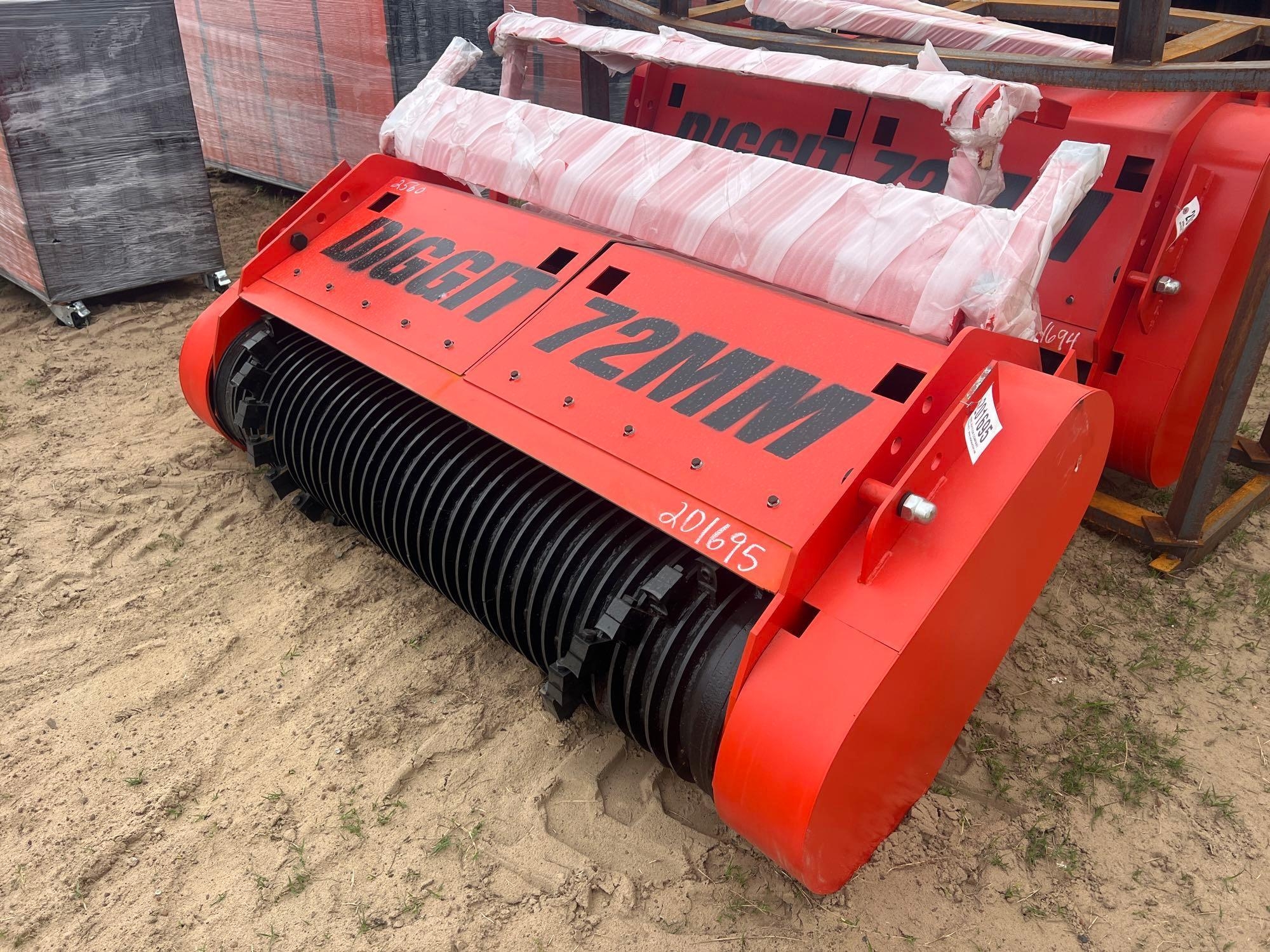 UNUSED DIGGIT 72" HYD MULCHING HEAD (A54757)