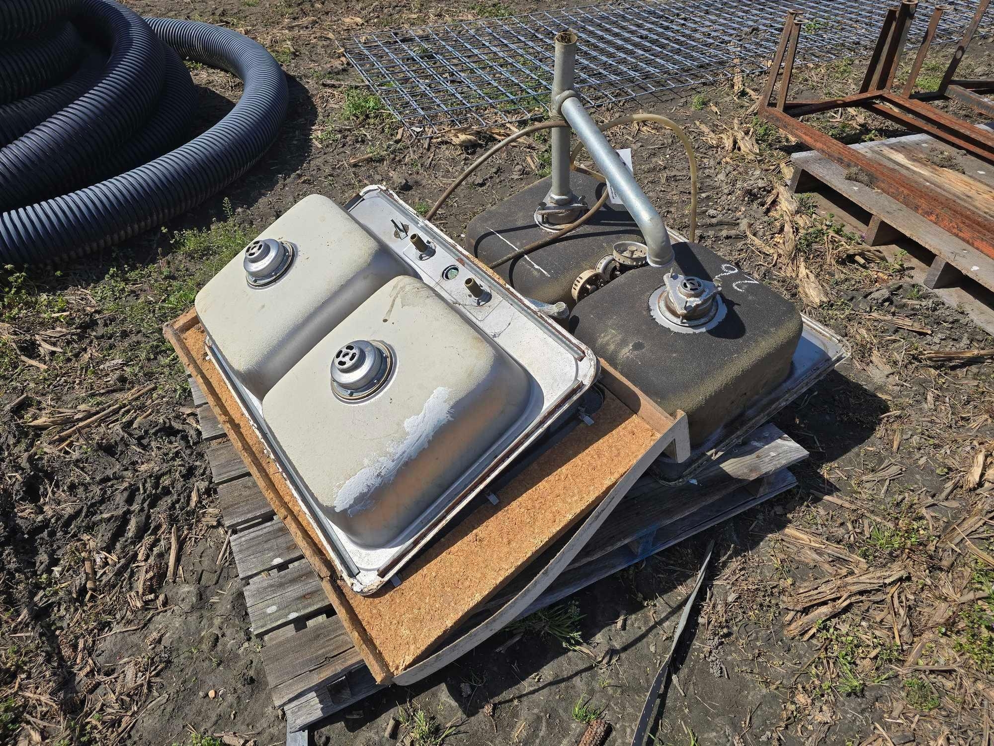 (3) METAL SINKS (A63291)