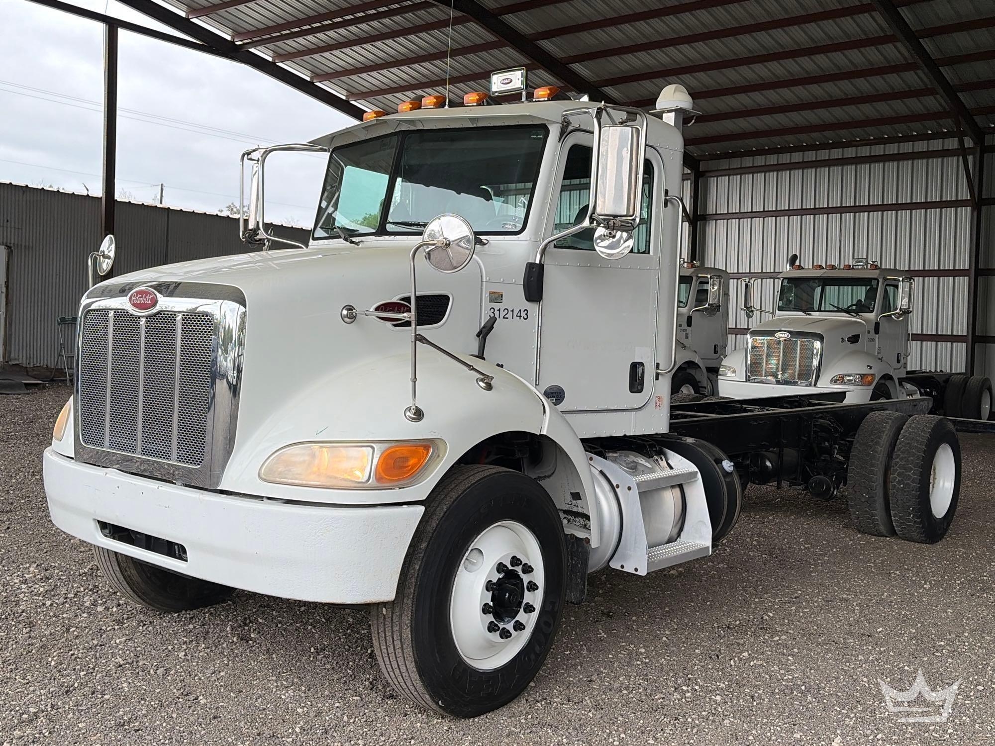2012 Peterbilt 337 S/A 18.5ft Cab and Chassis Truck (A64194)