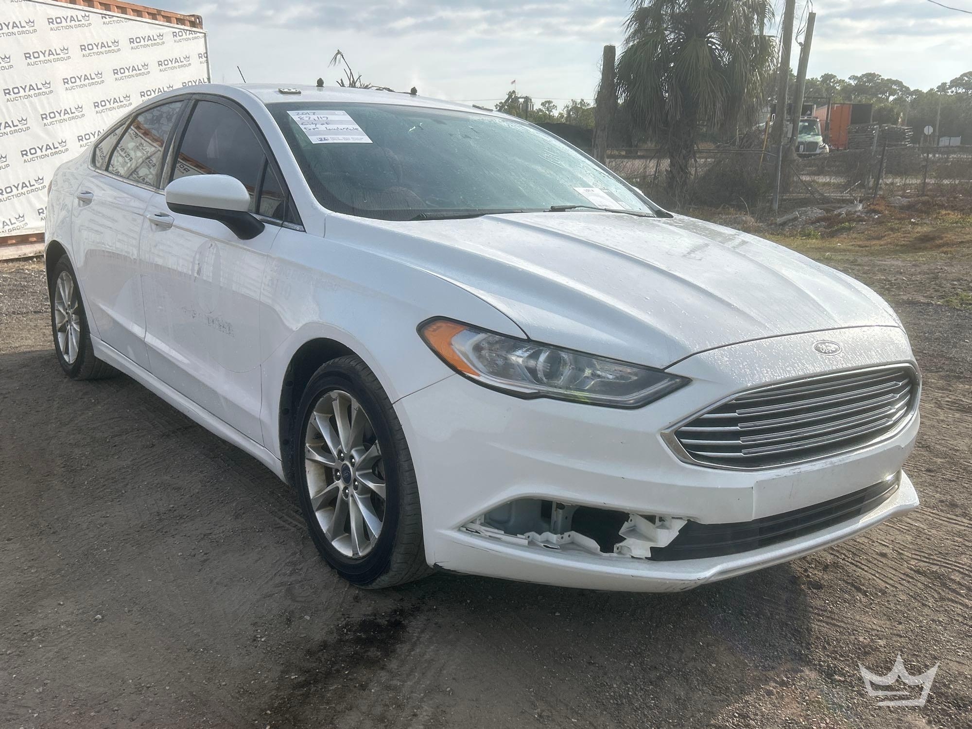 2017 Ford Fusion Hybrid Sedan (A61574)