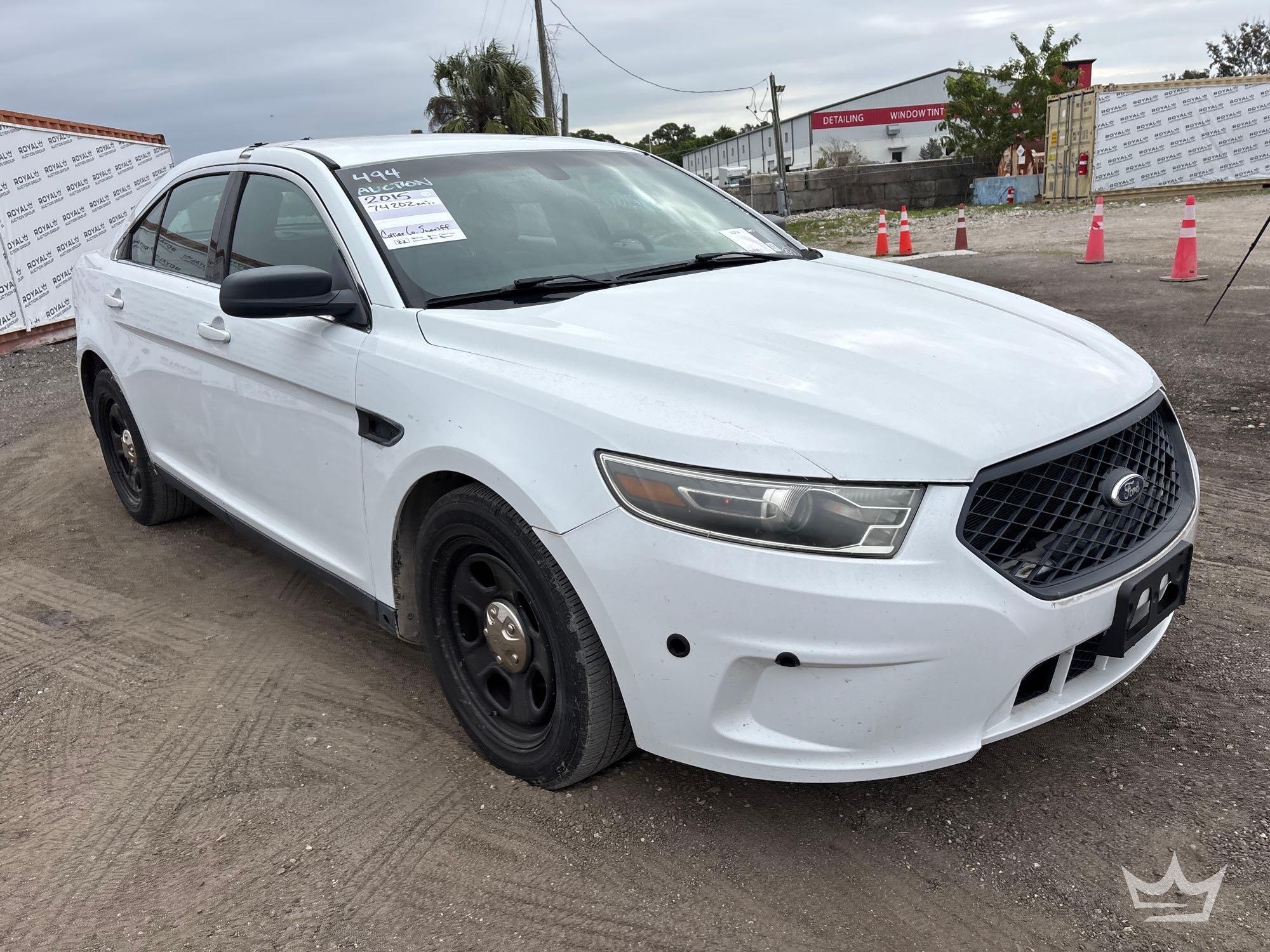 2015 Ford Taurus AWD Sedan (A64557)
