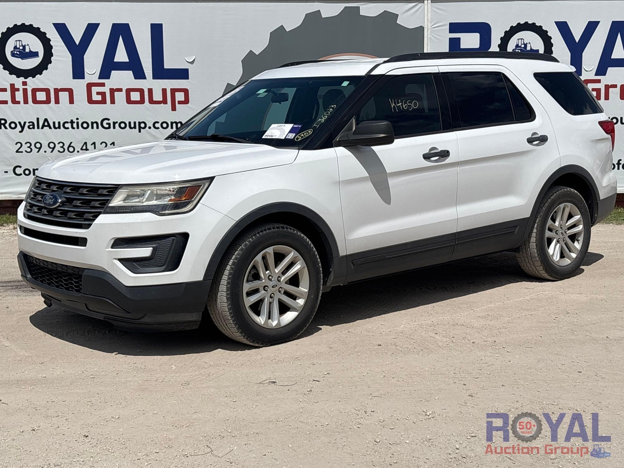 2017 Ford Explorer SUV (A46684)