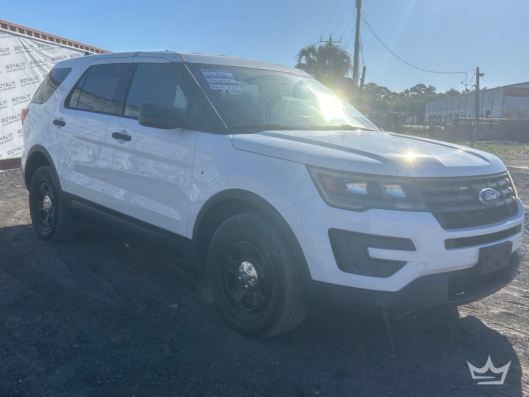 2016 Ford Explorer AWD SUV (A64557)