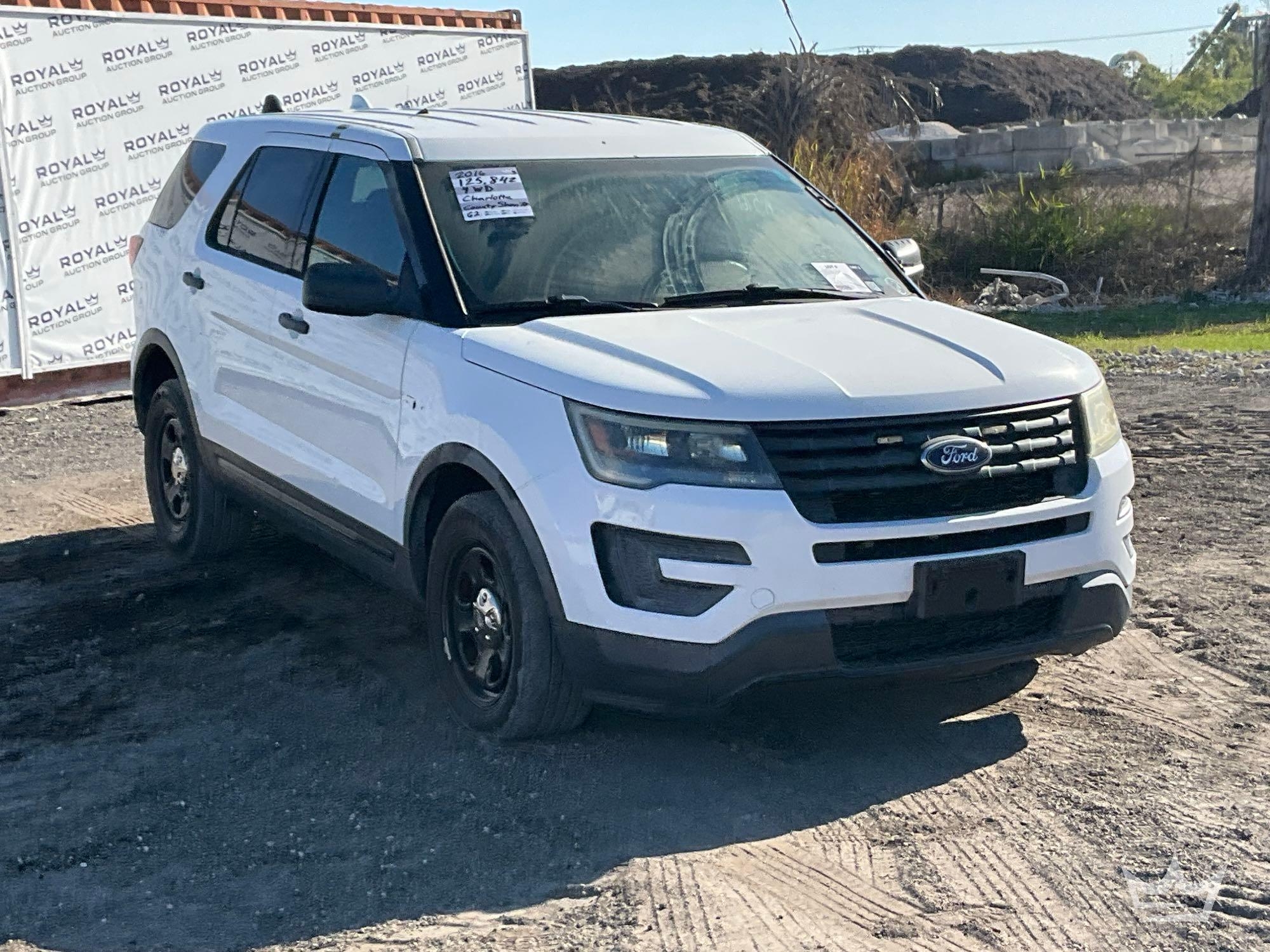2016 Ford Explorer AWD SUV (A64557)