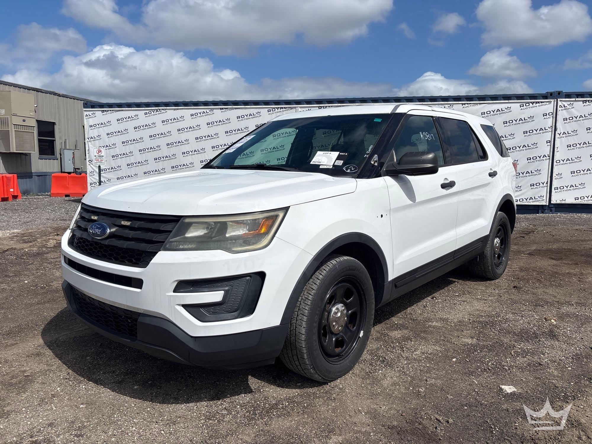 2017 Ford Explorer SUV (A64557)
