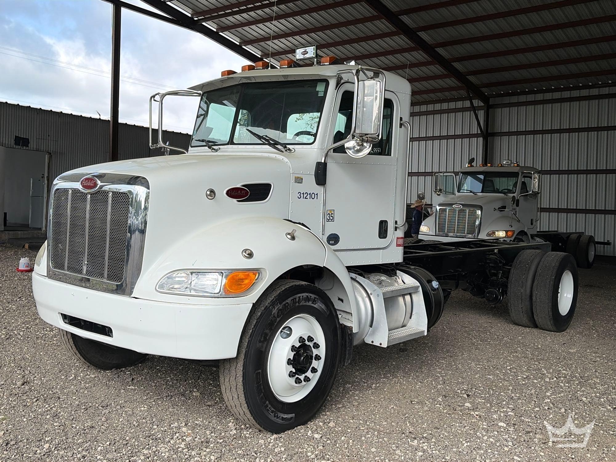 2012 Peterbilt 337 S/A 16ft. Cab and Chassis Truck (A64194)
