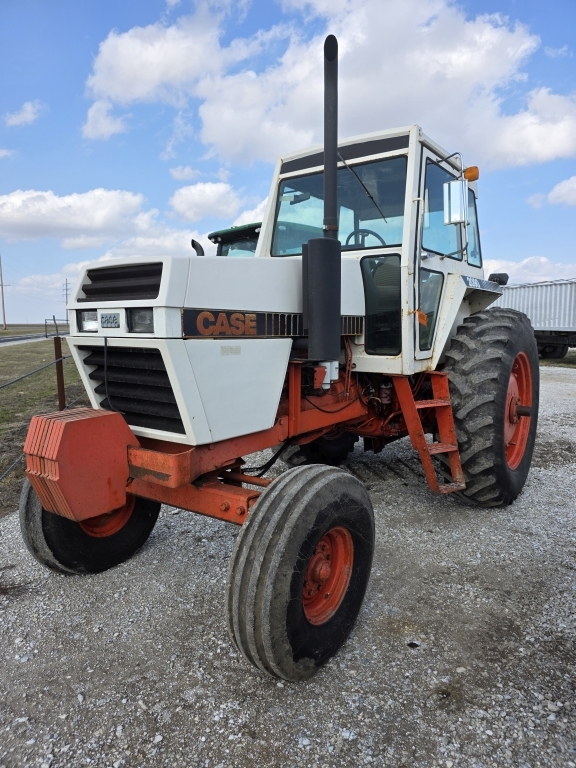Case 2090 Tractor (A66285)
