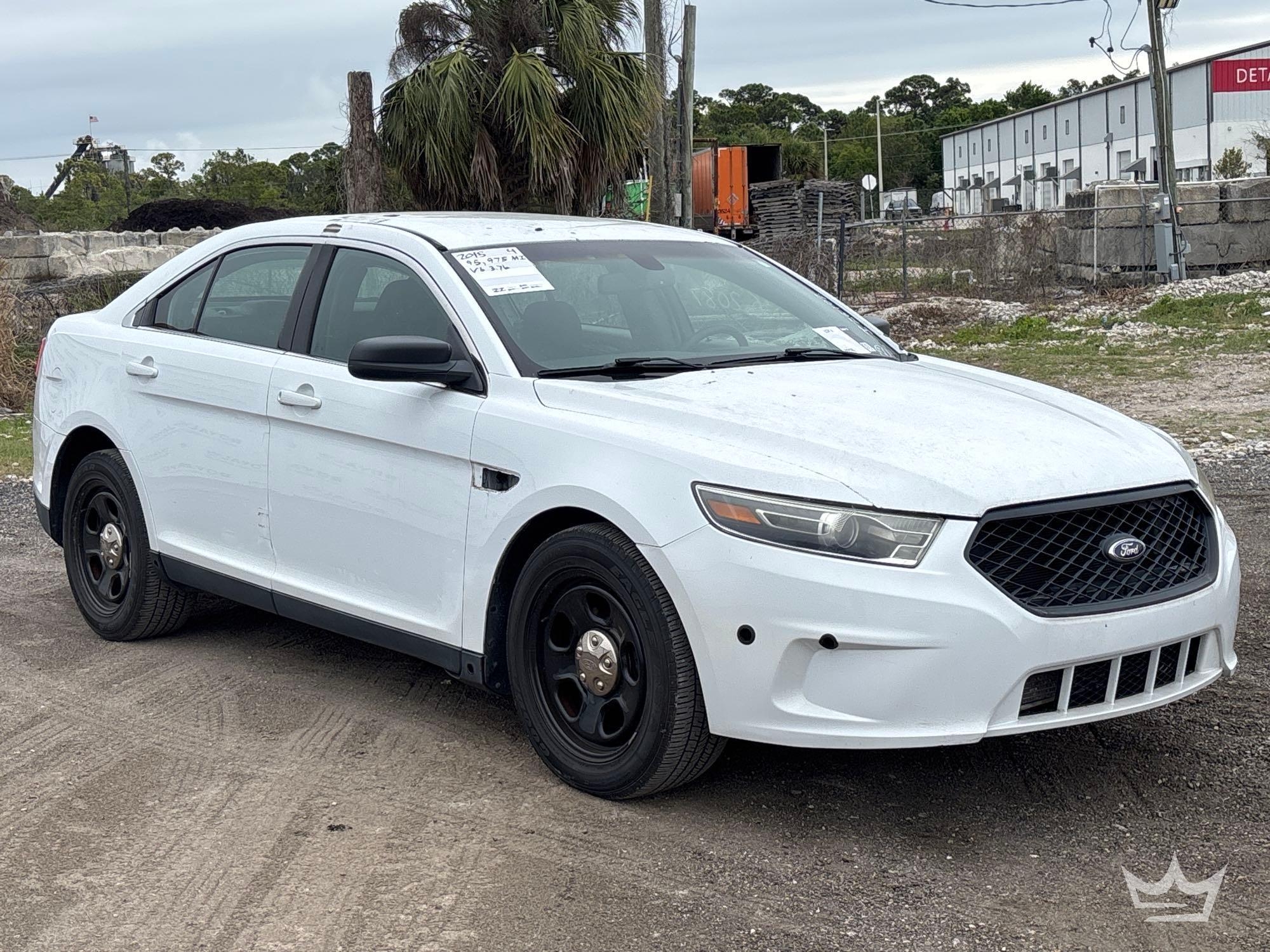 2015 Ford Taurus AWD Sedan (A64557)