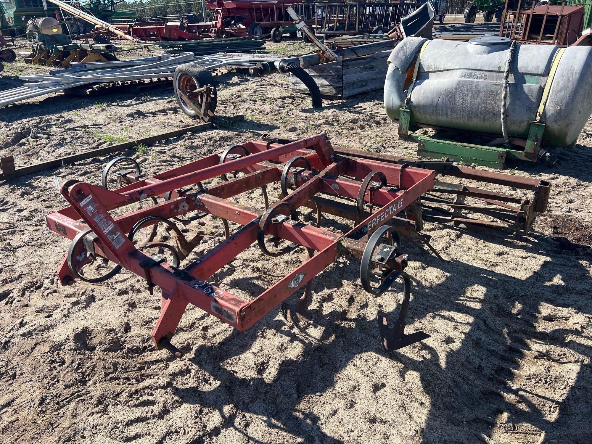 SMALL CULTIVATOR (A63290)