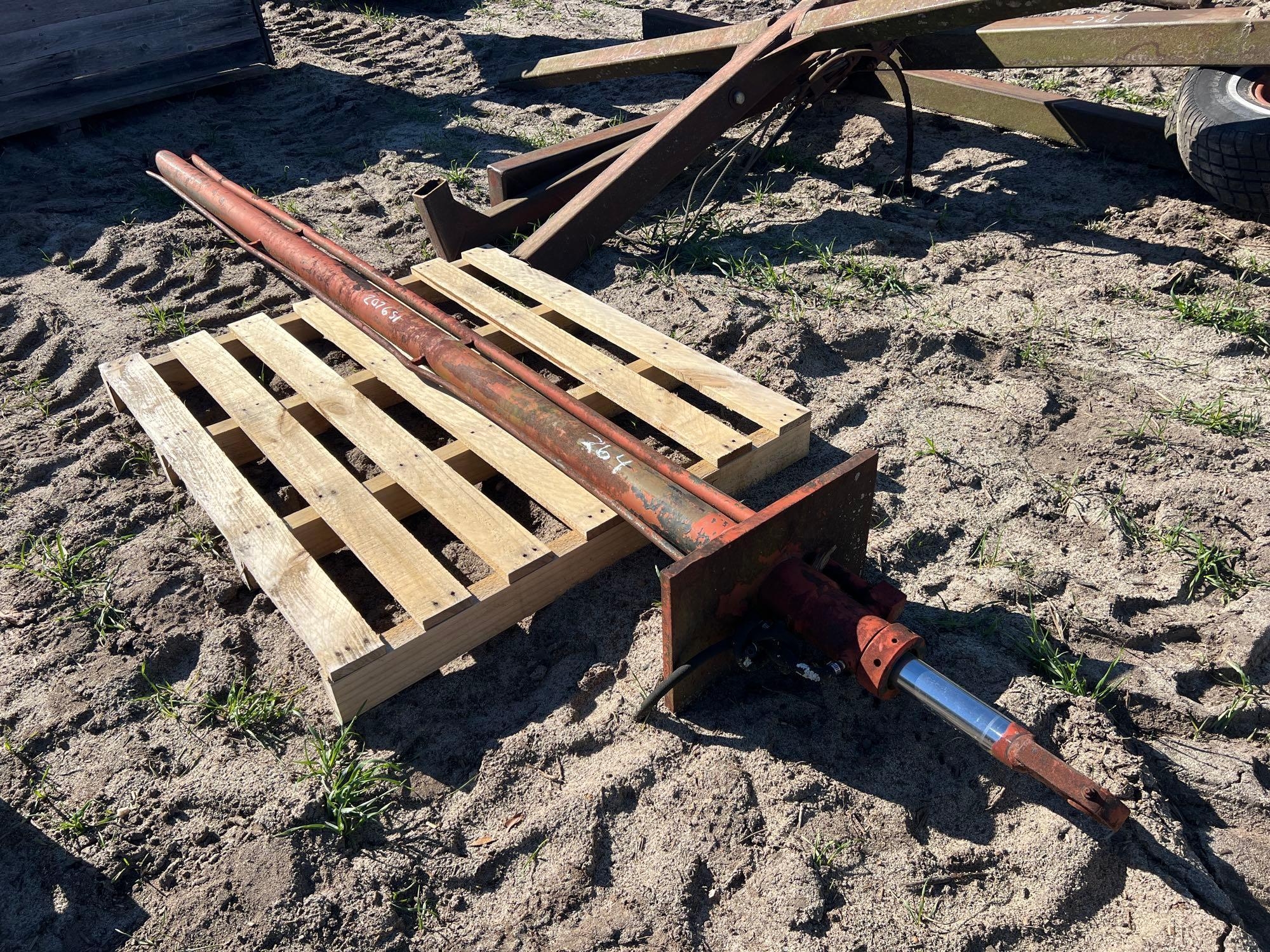 BOX LOADING HOIST DISASSEMBLED FOR HAULING (A63290)