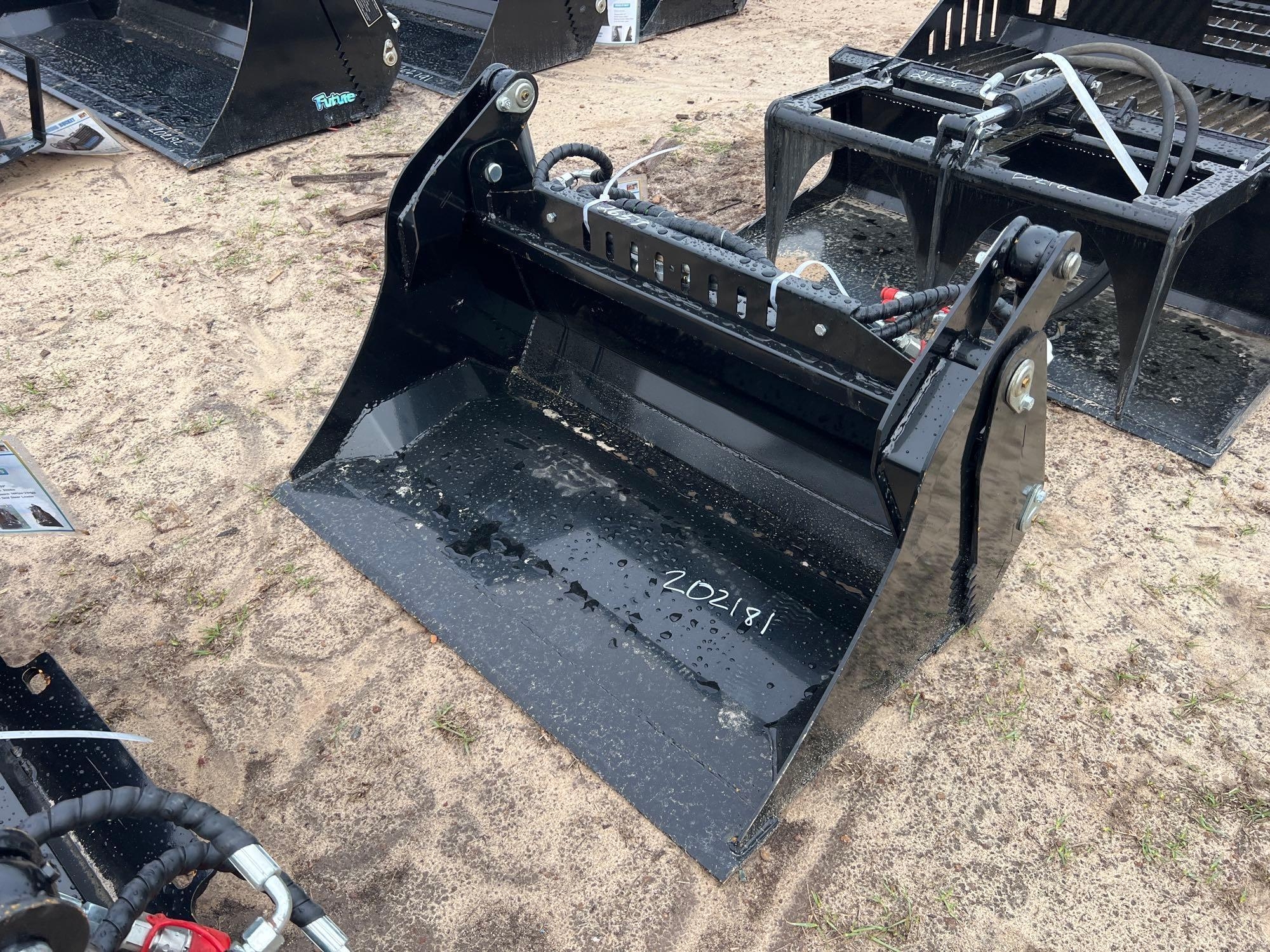 UNUSED FUTURE XKH39 - 39" MINI HYD 4N1 BUCKET (A54757)