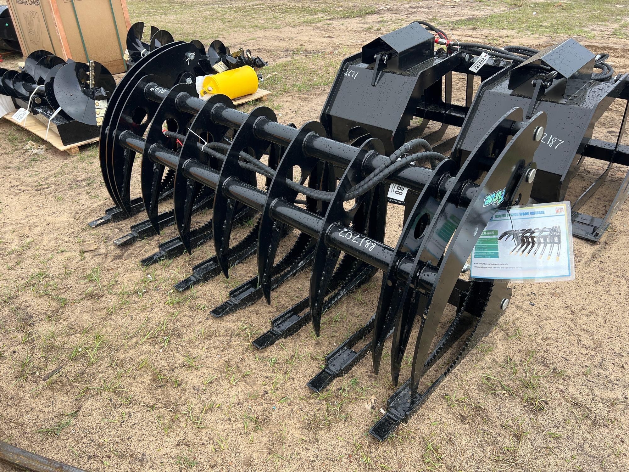 UNUSED FUTURE CLG72 - 72" HYD CURVED LOG GRABBER (A54757)