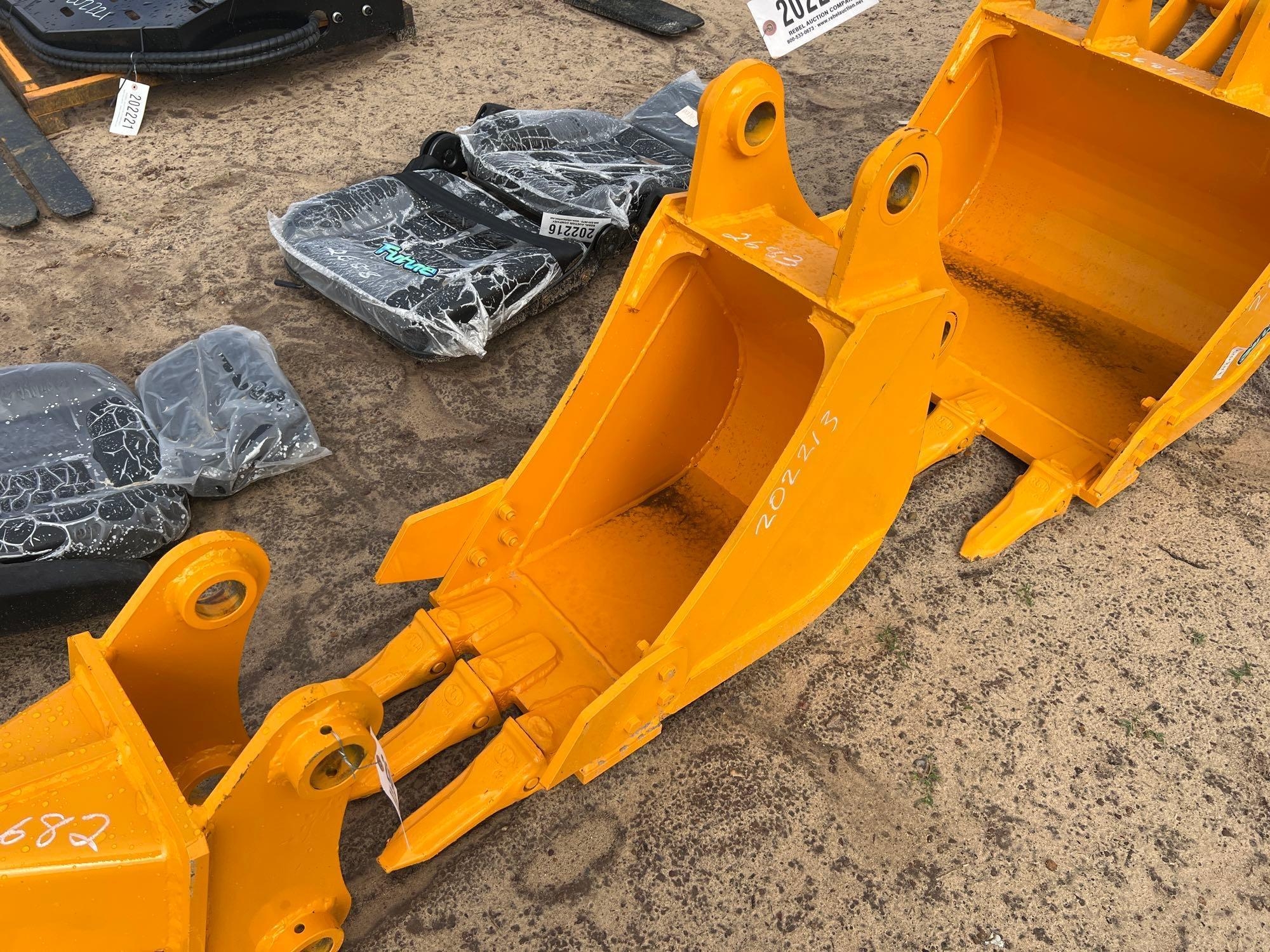 UNUSED FUTURE 12" PIN ON BUCKET (A54757)
