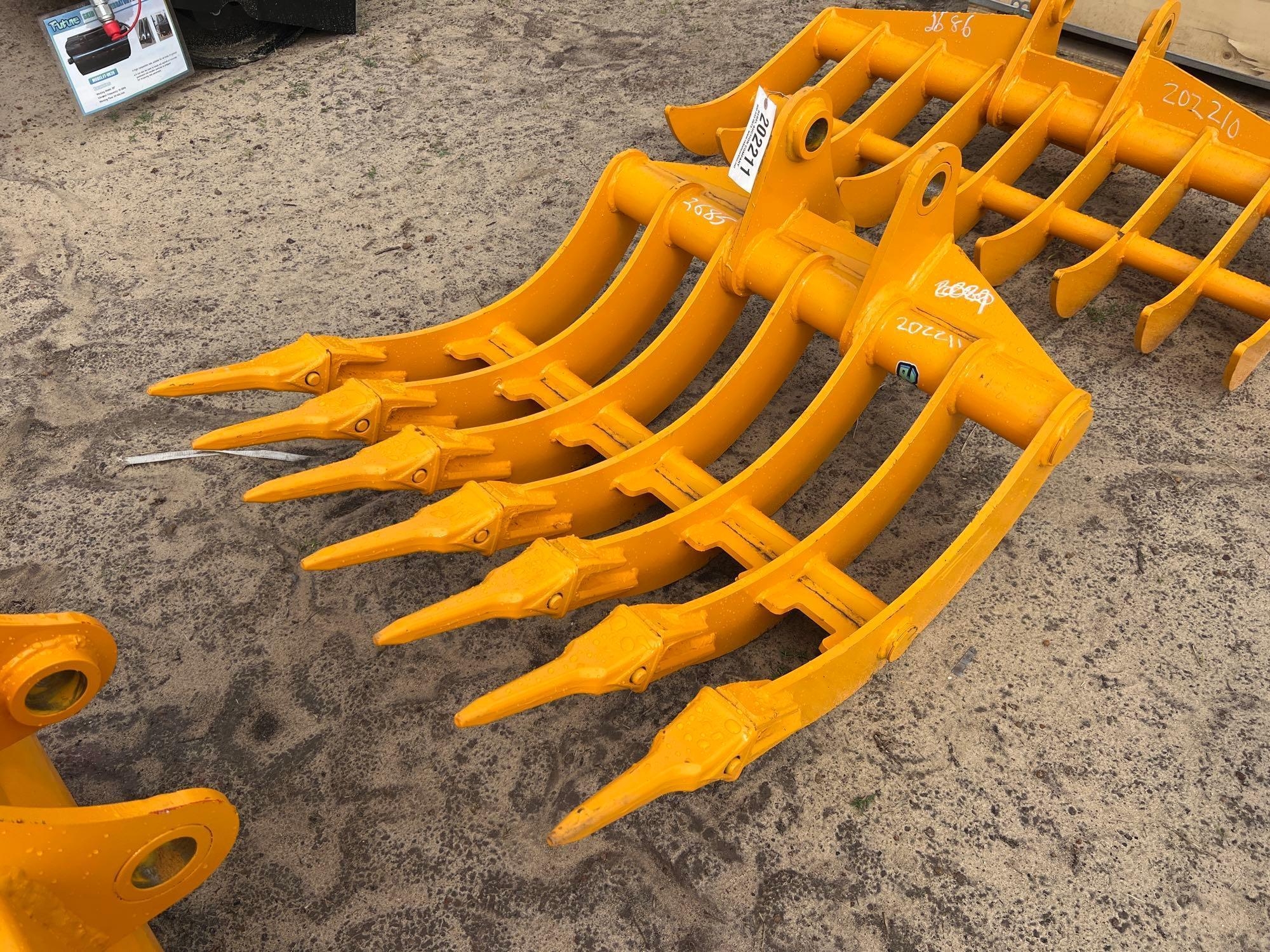 UNUSED FUTURE 32" PIN ON RAKE (A54757)