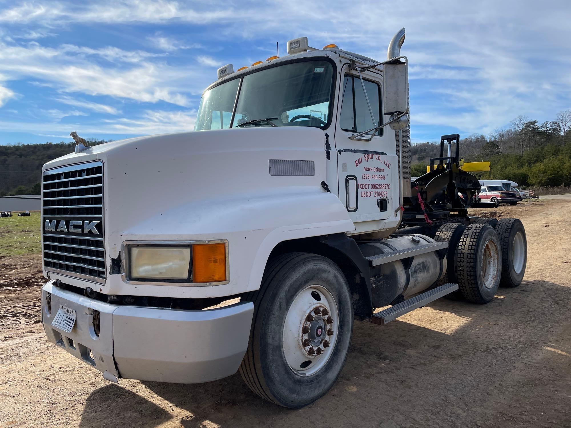 1999 Mack CH613 Day Cab Truck, VIN # 1M2AA14YXXW101220 (A57453)