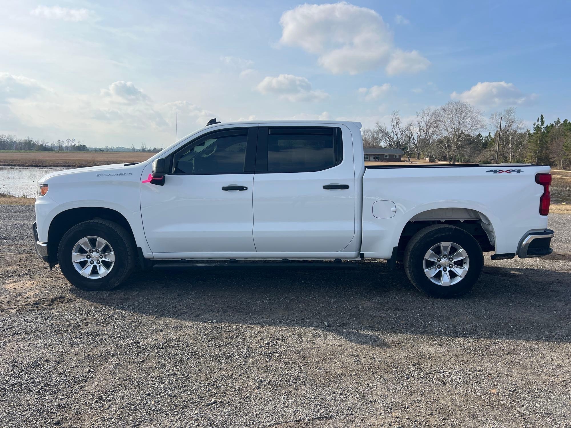 2019 CHEVROLET SILVERADO CREW CAB TRUCK (A59823)
