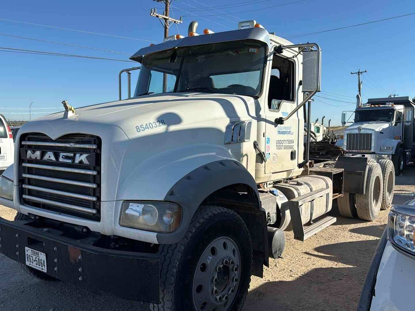 2020 MACK GRANITE (A58214)