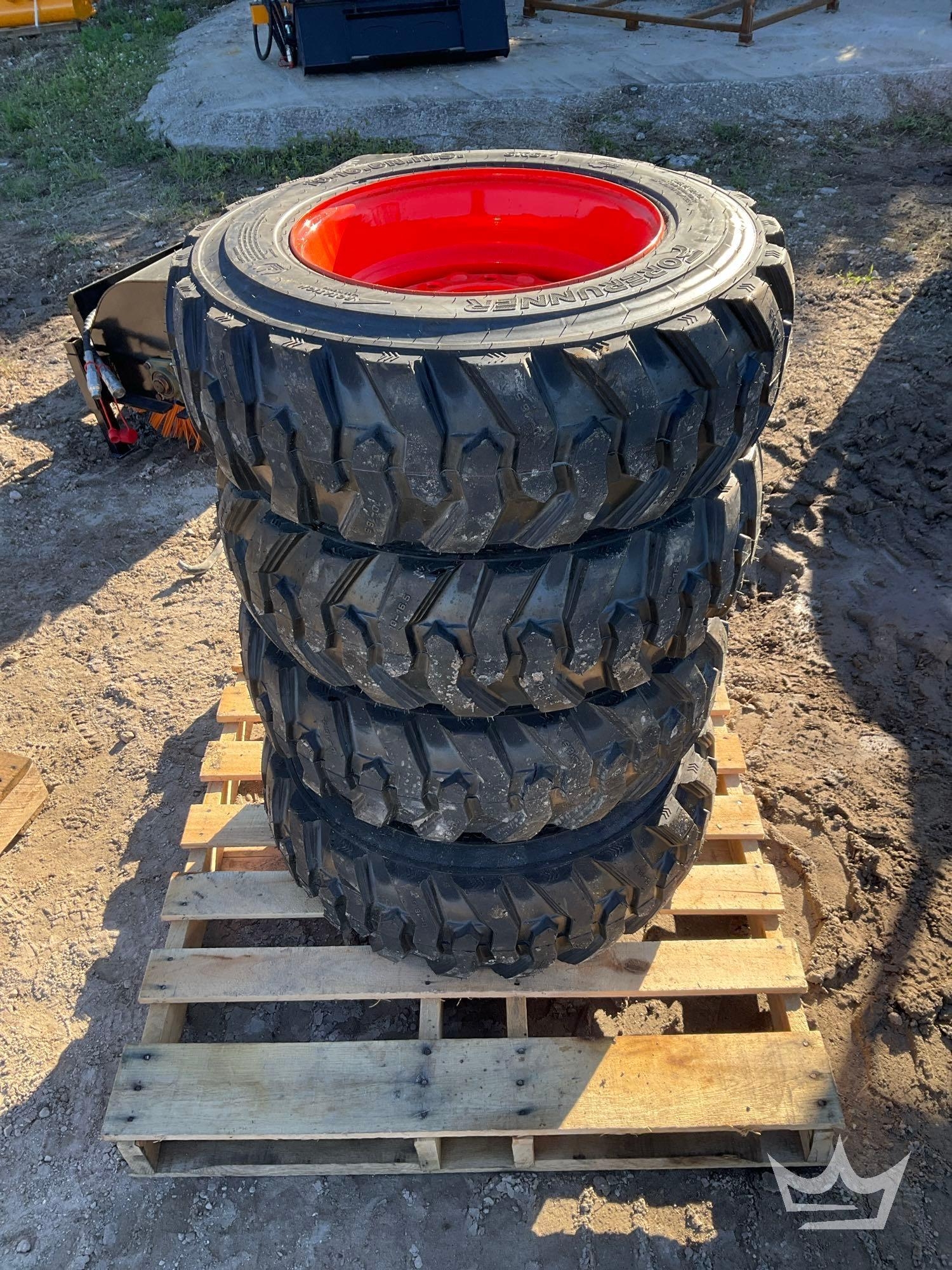 Set 4 - 10-16.5 tires on wheels for bobcat (A61567)