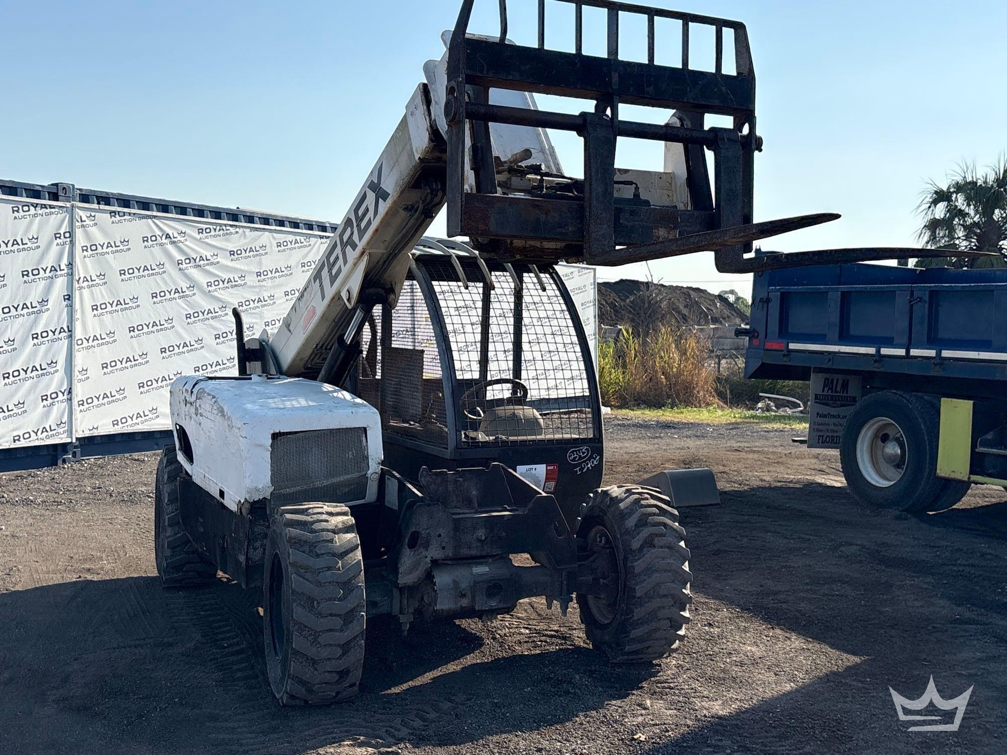 2005 Terex TX55-19 4x4 5,000lb Rough Terrain Telehandler (A64553)