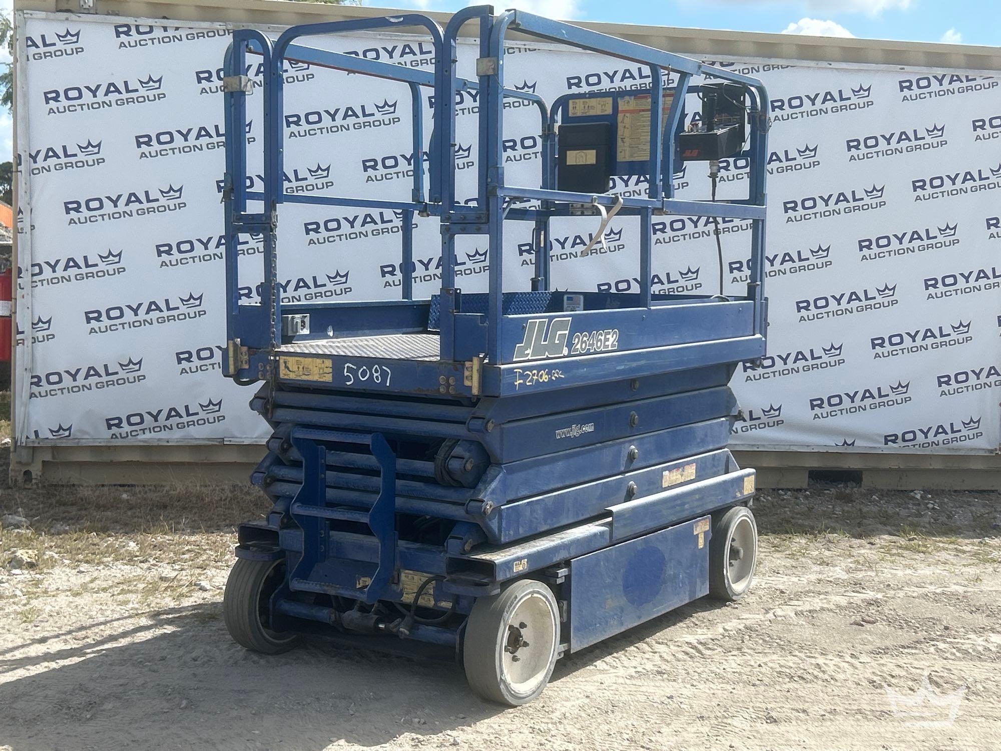 2005 JLG 2646E2 26ft Electric Scissor Lift (A61572)