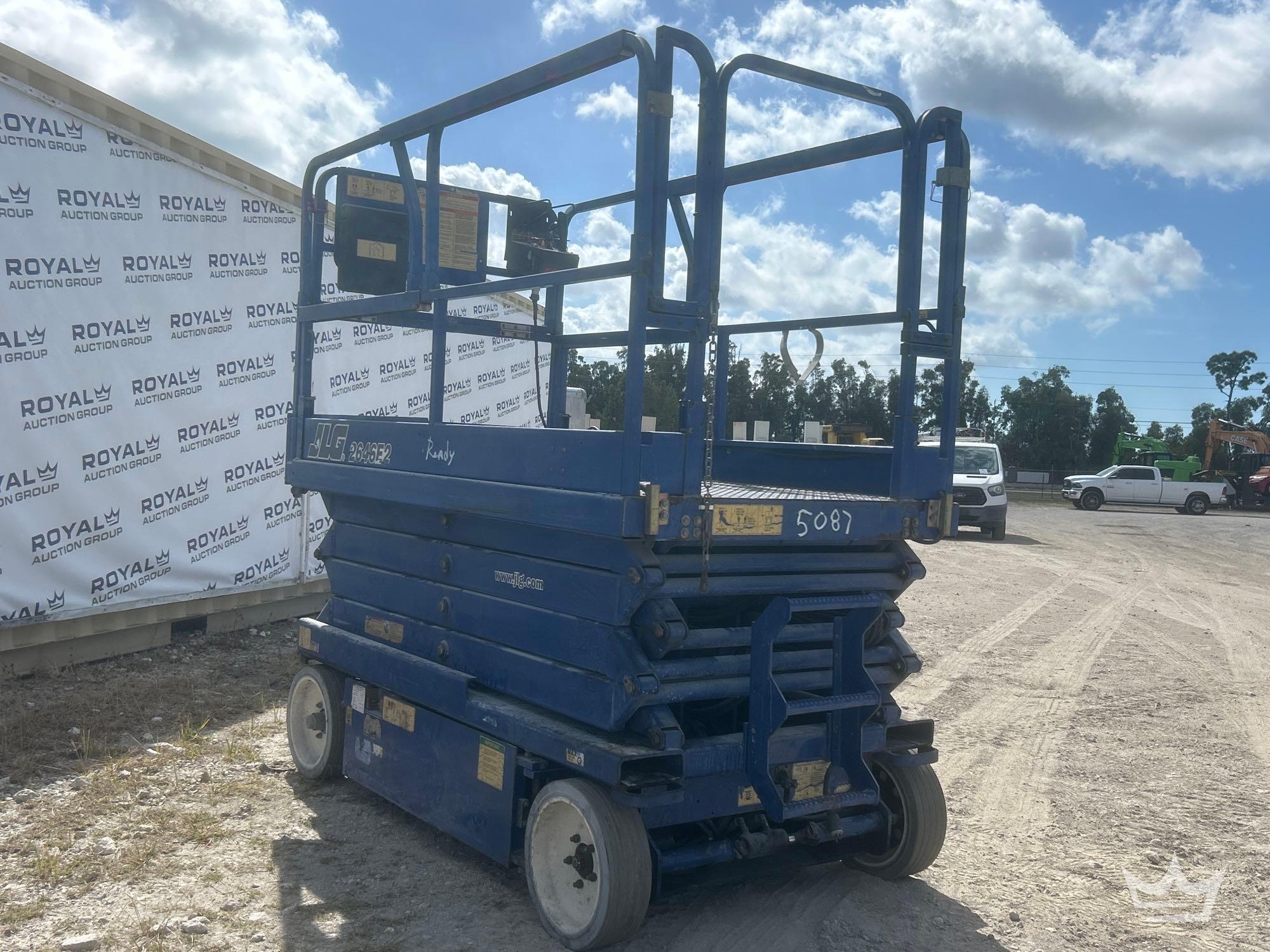 2005 JLG 2646E2 26ft Electric Scissor Lift (A61572)