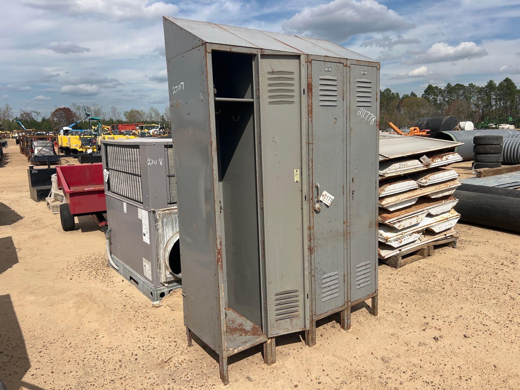 SET OF (4) METAL LOCKERS (A64281)