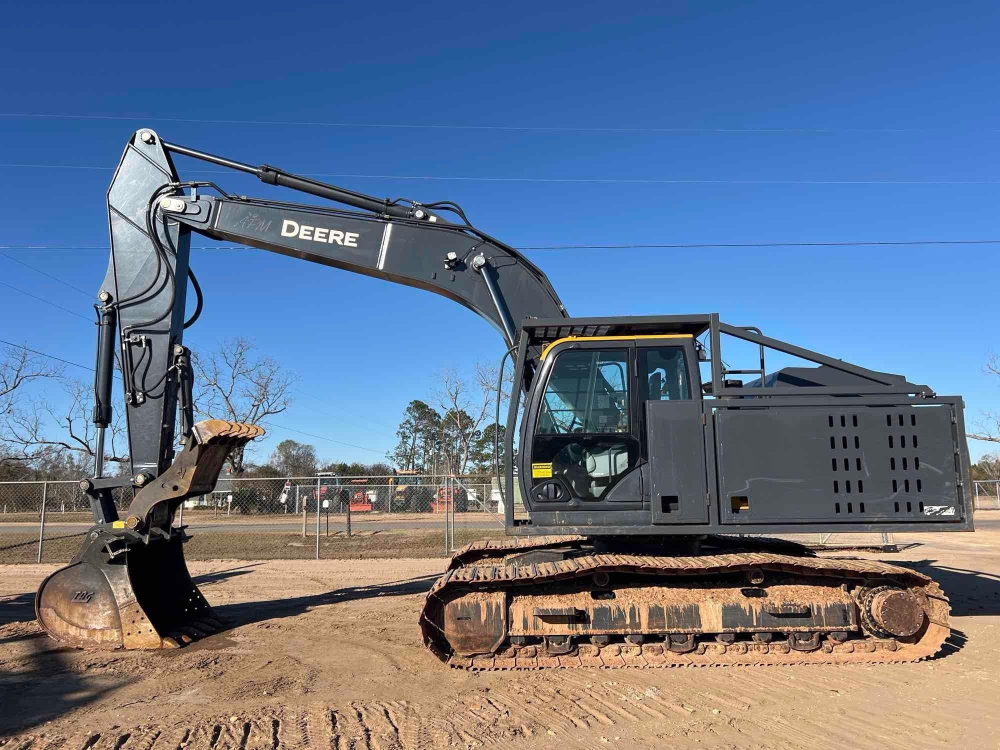 2024 JOHN DEERE 250P EXCAVATOR (A60429)
