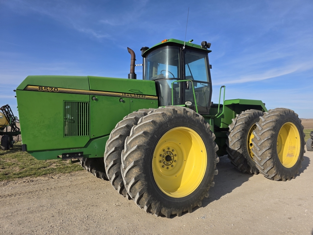 1993 John Deere 8570 Tractor (A66285)