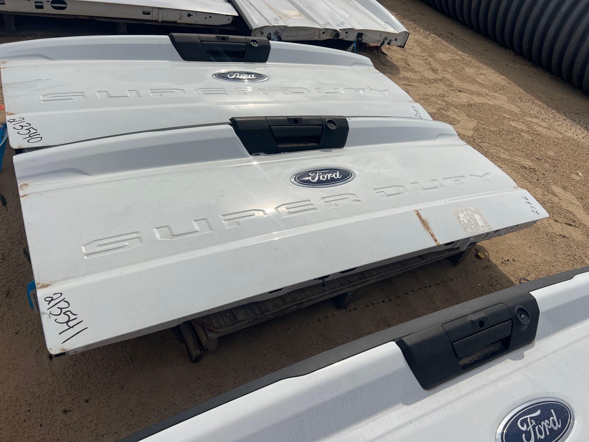 FORD SUPER DUTY TAILGATE (A64281)