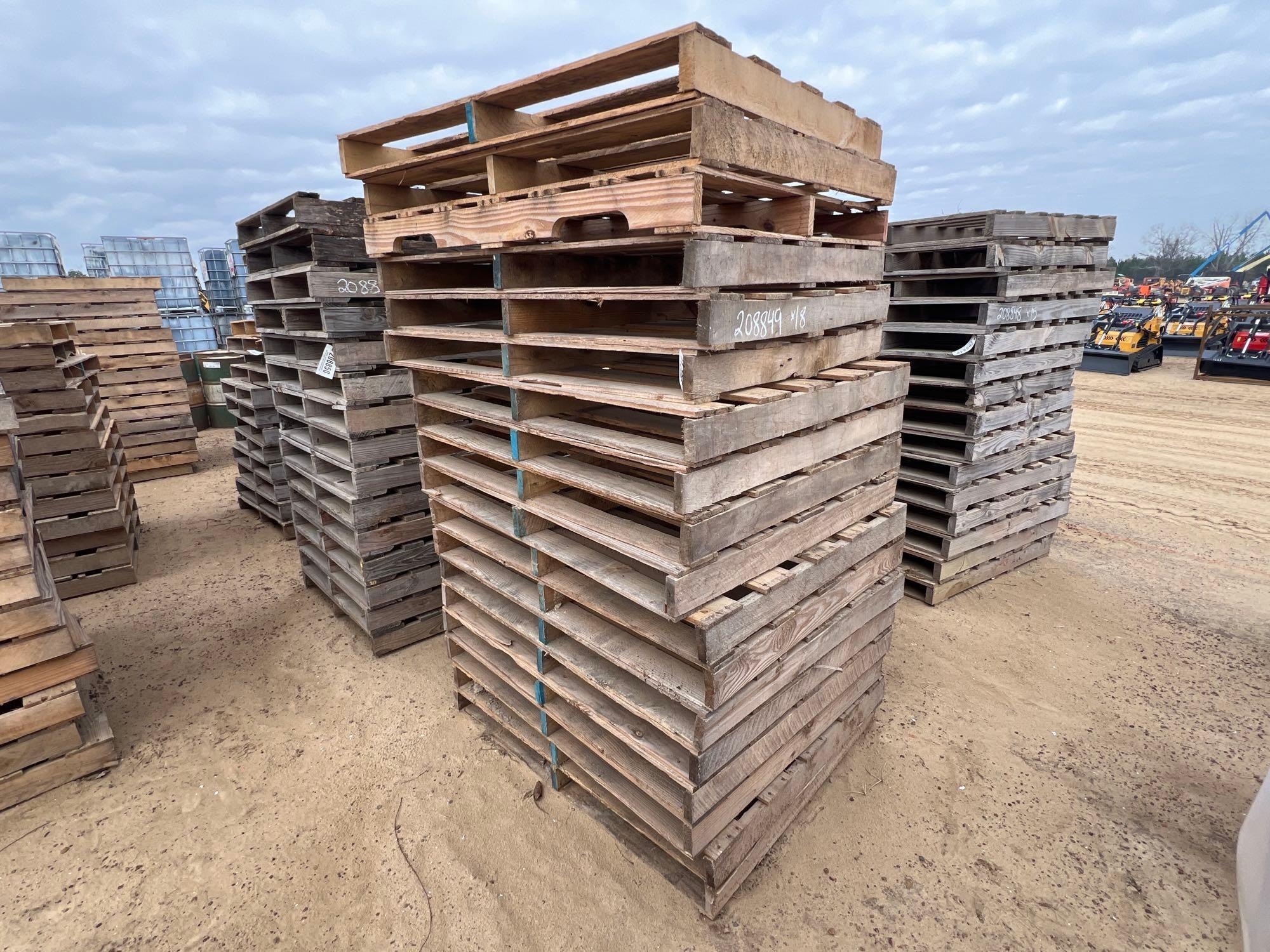 (18) WOOD PALLETS (A60432)