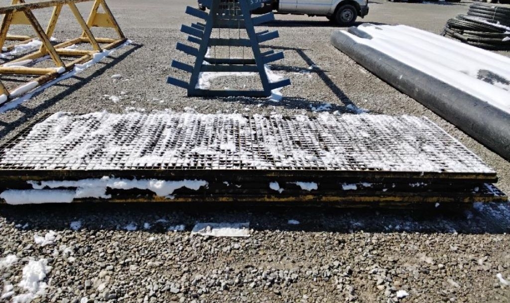 (6) 4ftx12ft platform grating  (A62679)