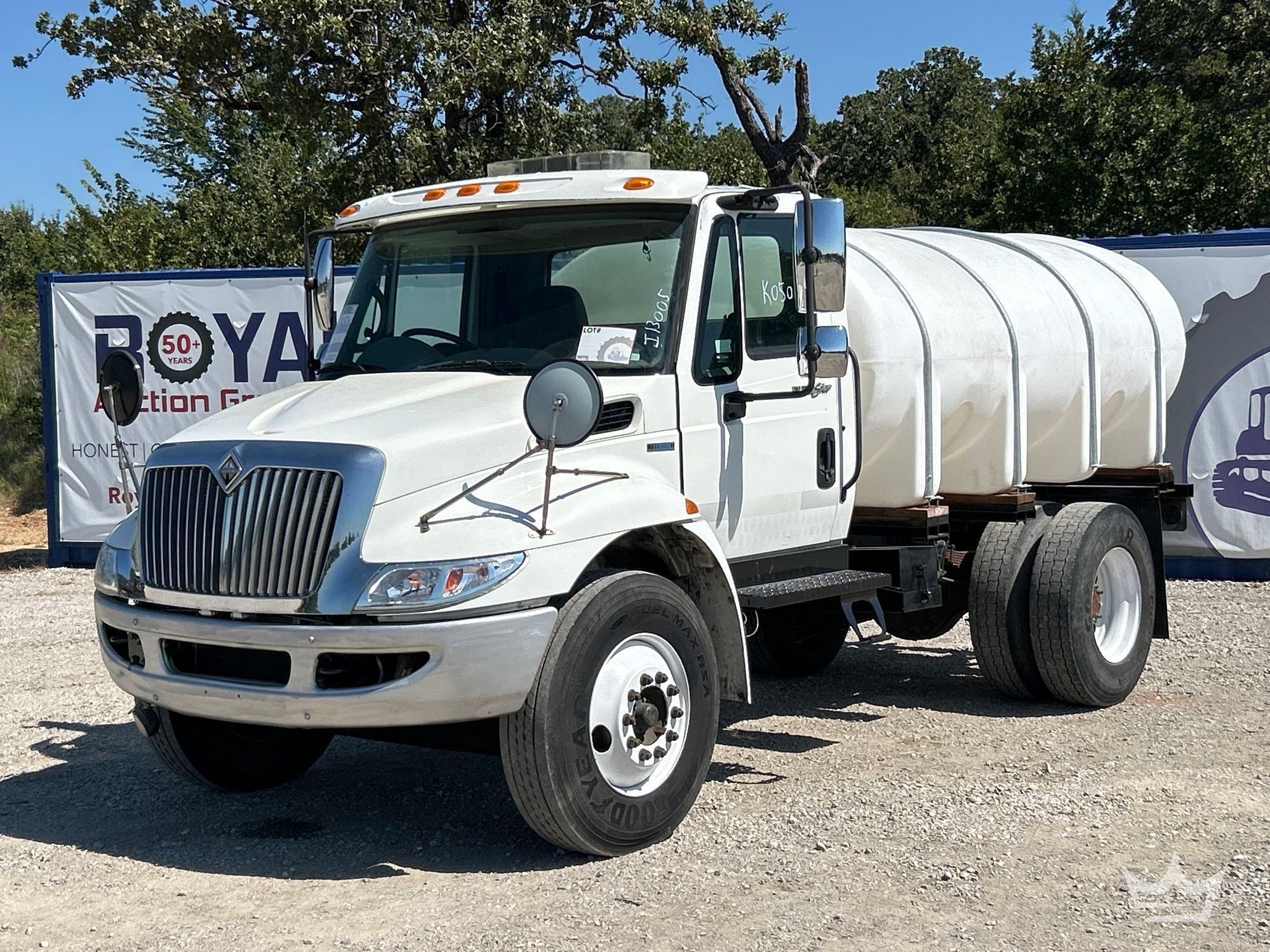 2010 International 4300 2,000 Gallon Water Truck (A55973)