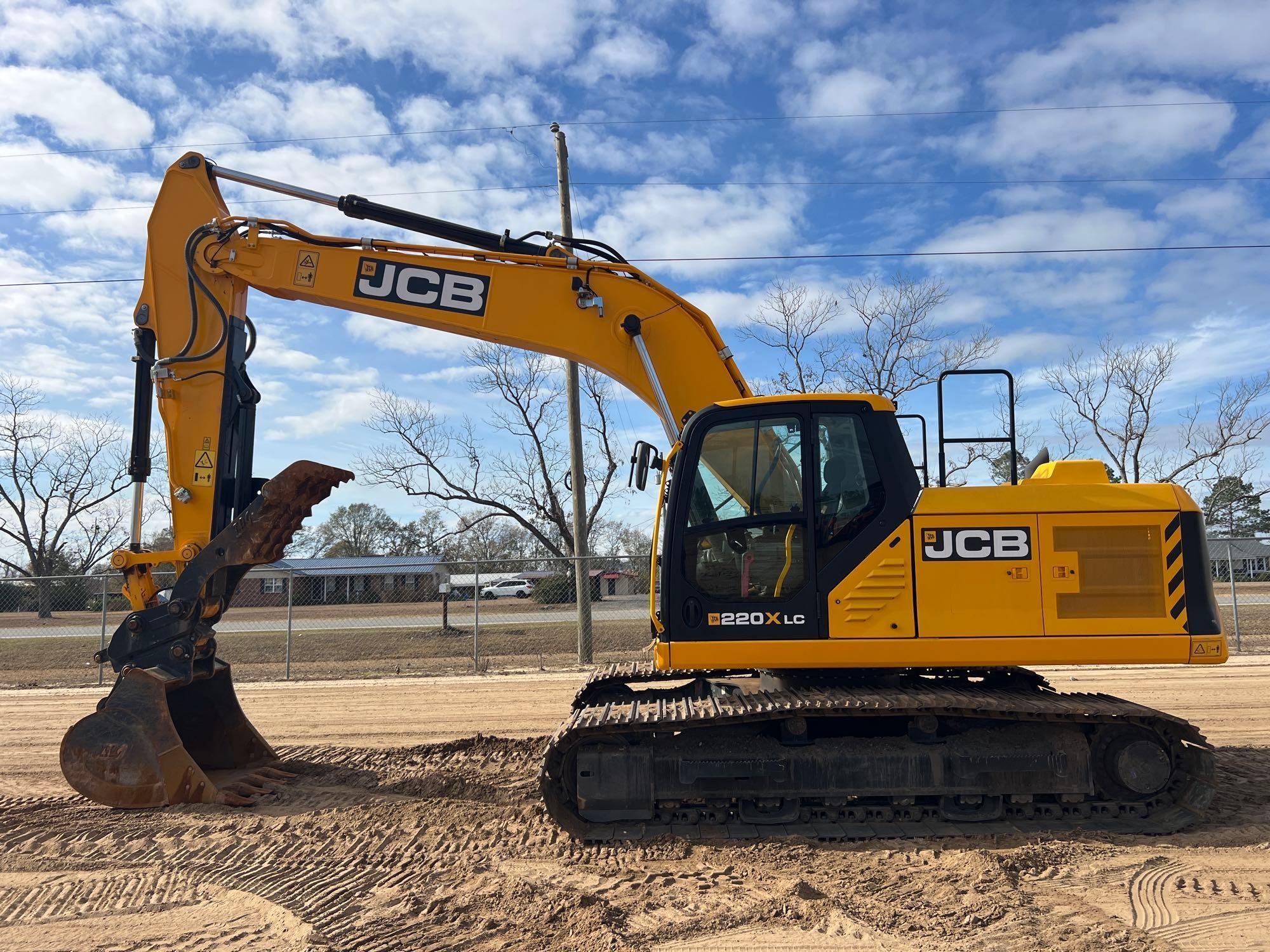 JCB 220XLC-4F EXCAVATOR (A60429)