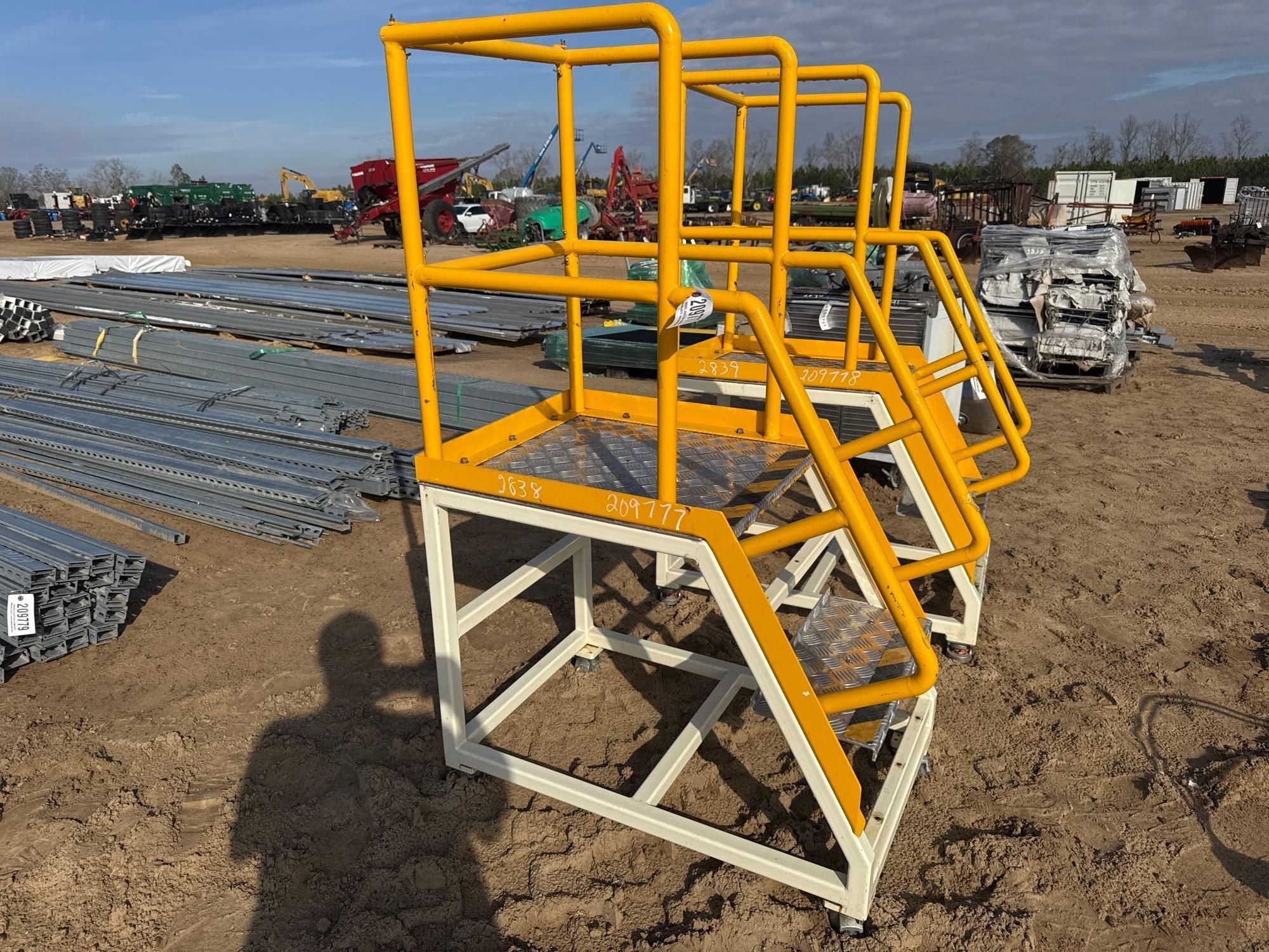 WAREHOUSE STEPS (A60432)