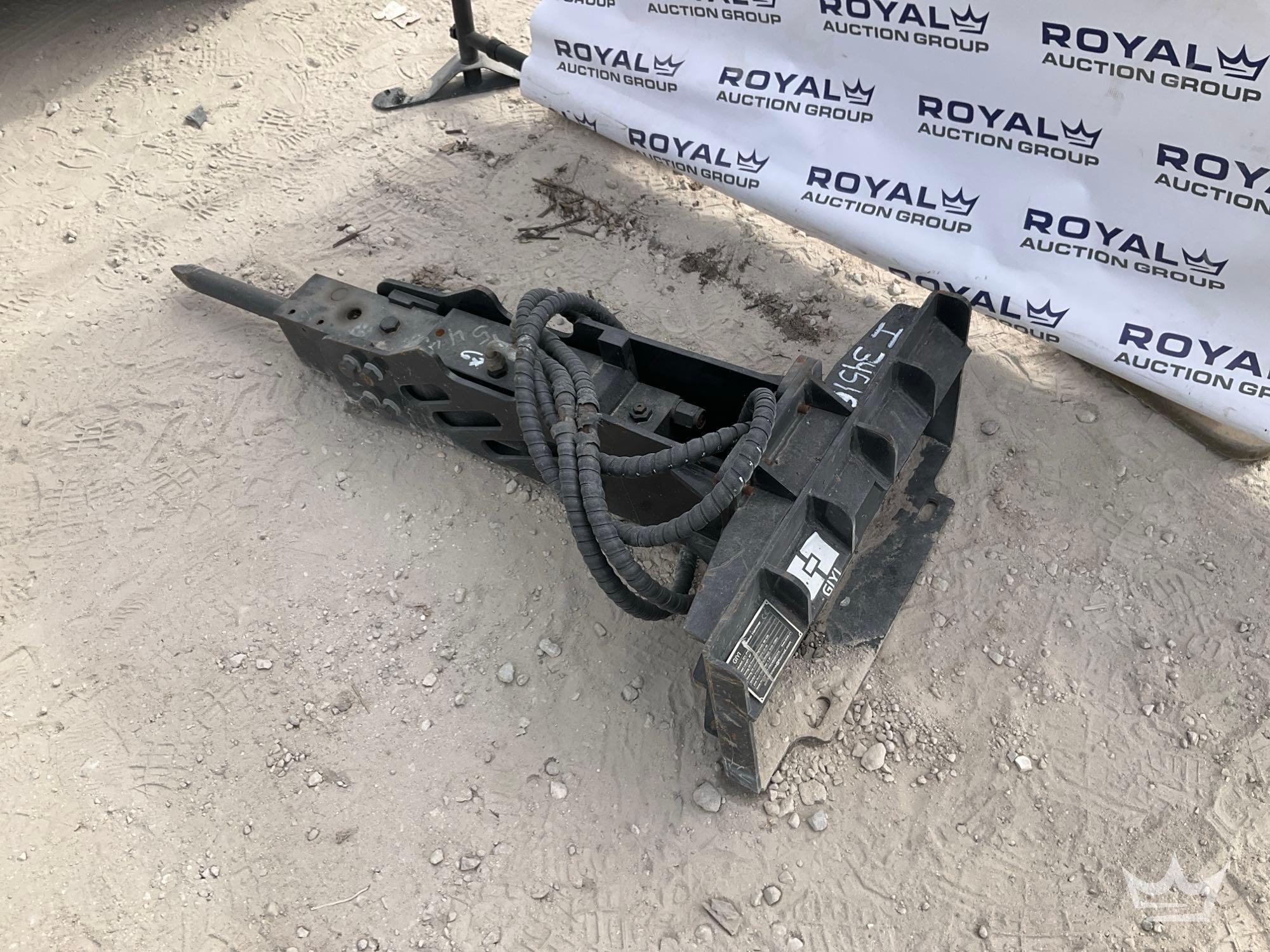 2025 GIYI GY-P45 Hydraulic Breaker Skid Steer Attachment (A61567)