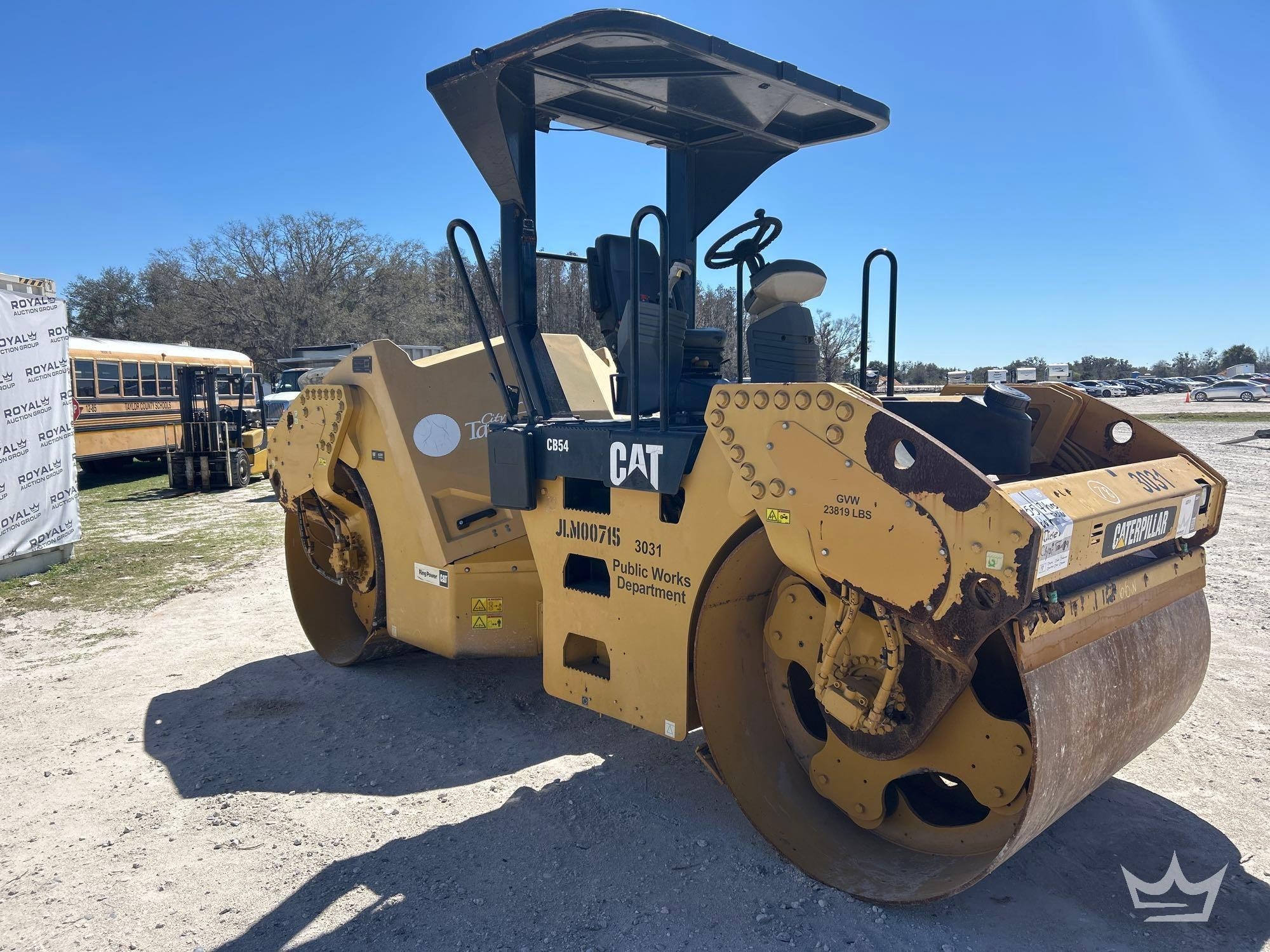 2012 Caterpillar CB54 Articulated Vibratory Tandem Smooth Drum Roller (A61572)