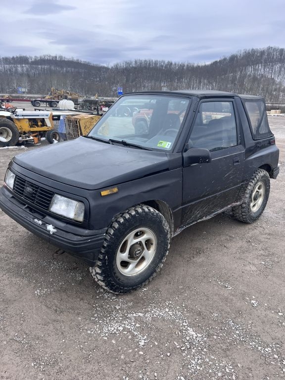 1994 Geo Tracker, 5spd, Soft Top (A62679)