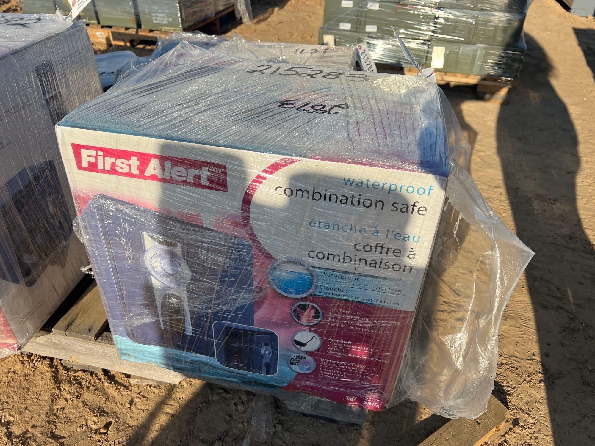 NEW WATER PROOF/FIREPROOF FIRST ALERT SAFE (A64281)