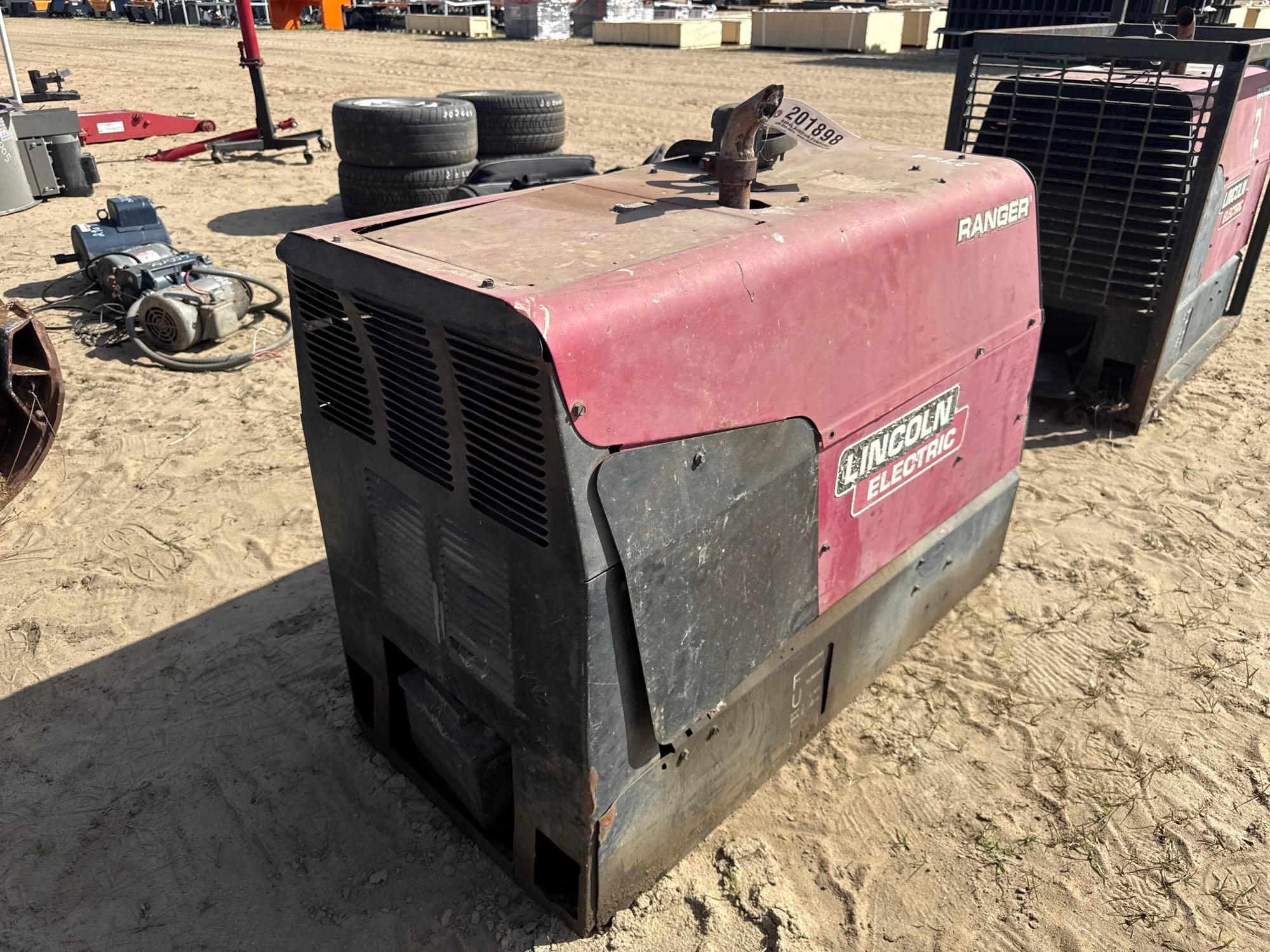 LINCOLN ELECTRIC RANGER 225 GAS WELDER/GENERATOR (A54756)