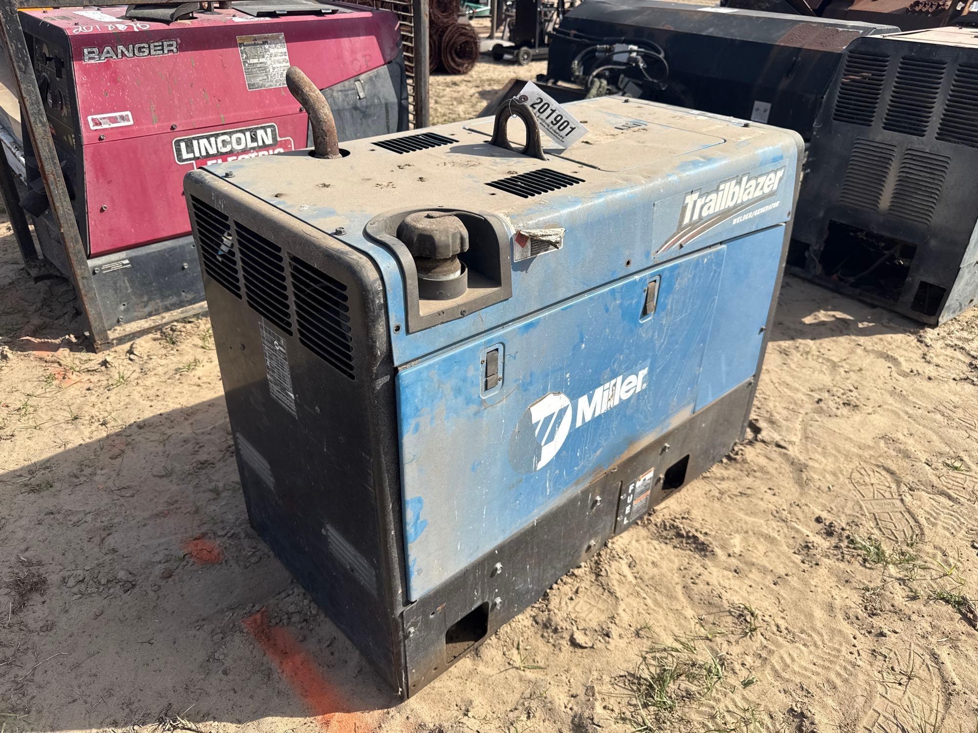 TRAILBLAZER 325E FL GAS WELDER/GENERATOR (A54757)