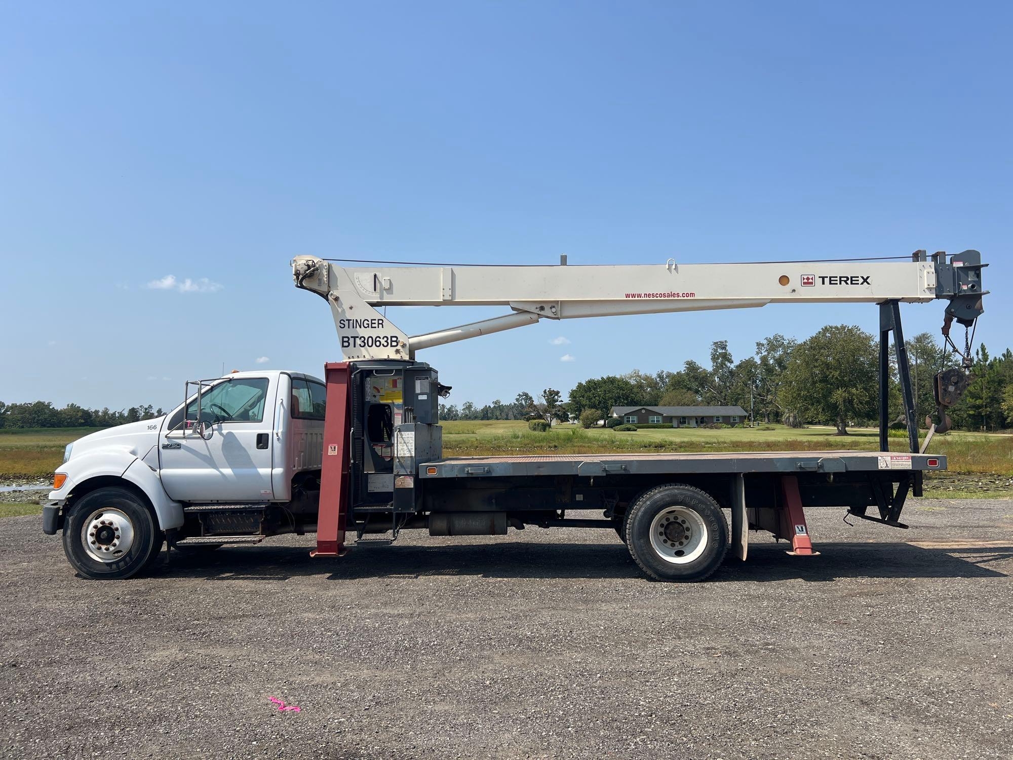 2006 FORD F-750 XL 4X2 SUPER DUTY CRANE TRUCK (A51406)