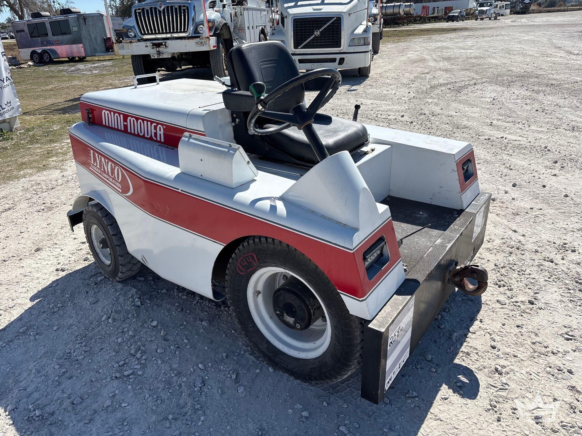 2019 Lynco Mini Mover Aircraft Tug Cart (A64553)