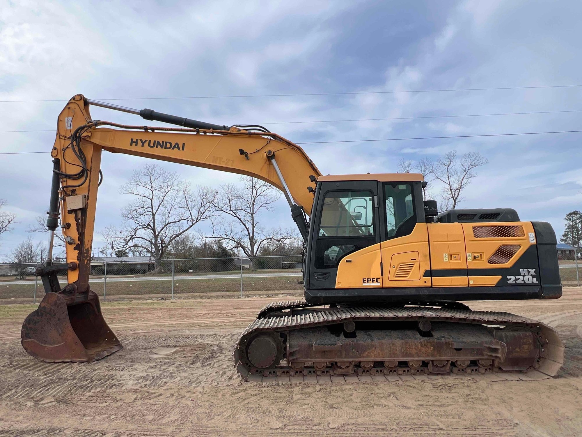 2021 HYUNDAI HX220L EXCAVATOR (A60429)