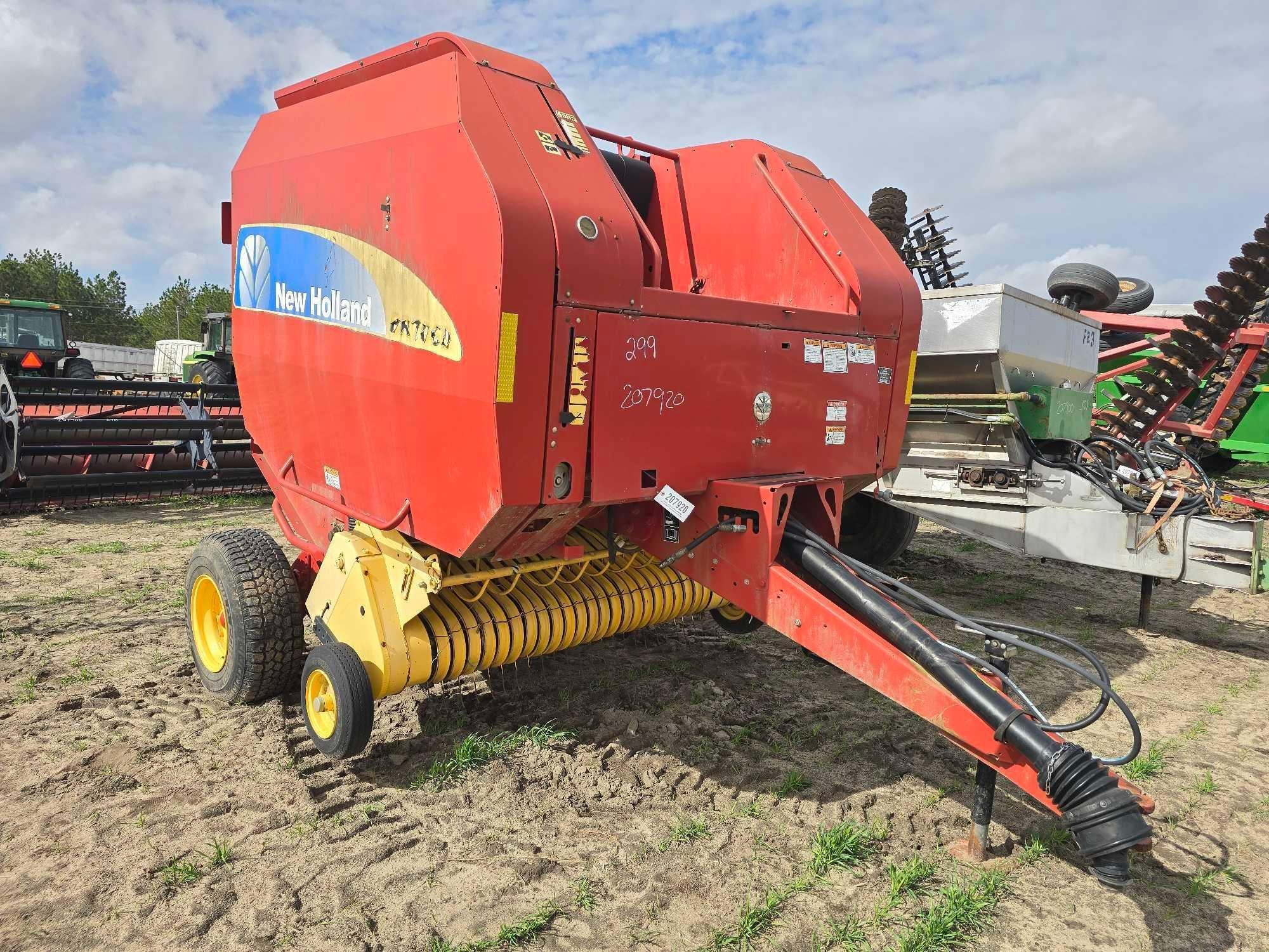 NEW HOLLAND BR7060 ROUND BALER (A63290)