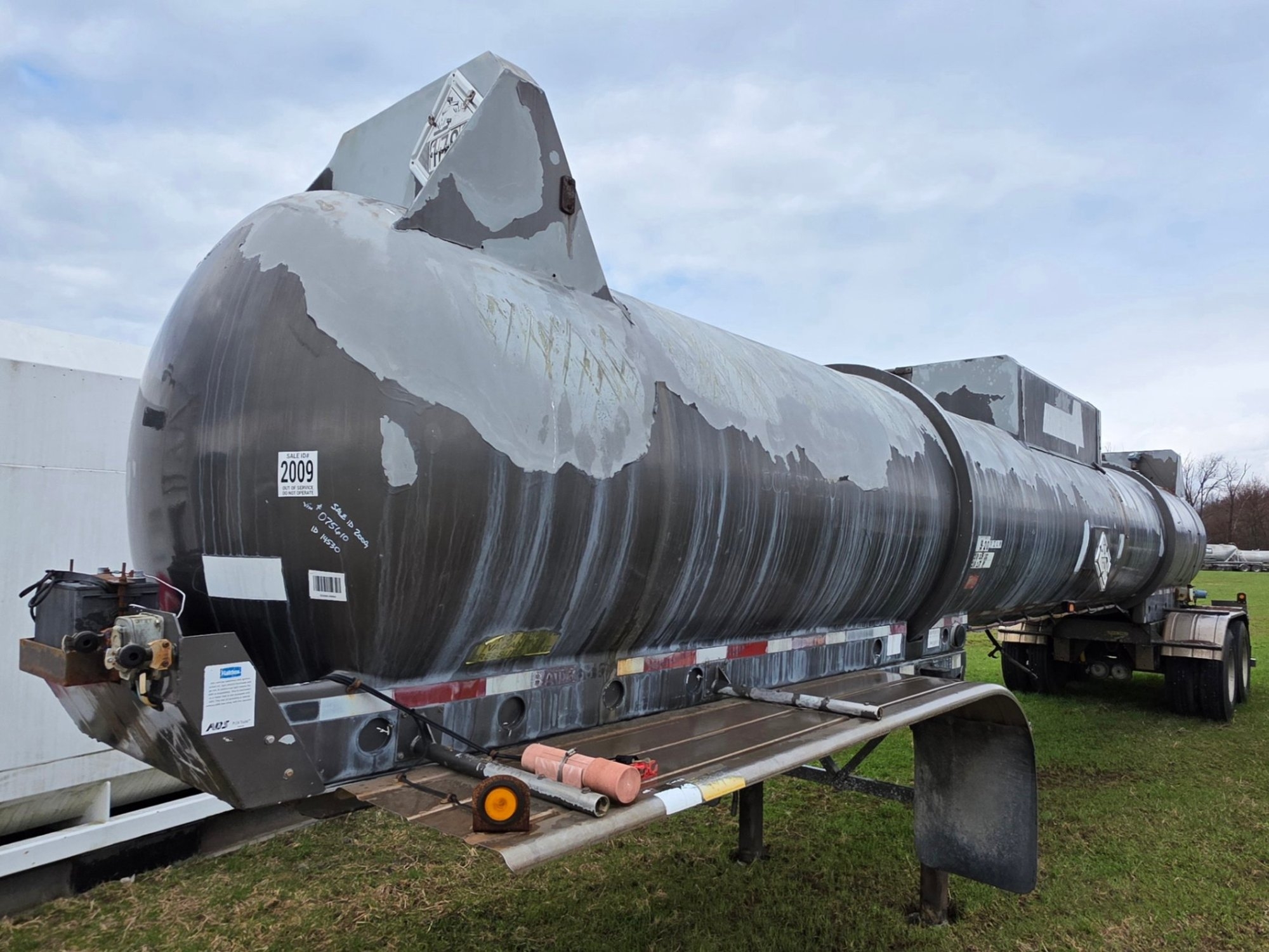 2012 COMPTANK CORP. 130BBL FIBERGLASS ACID TRAILER (A55745)