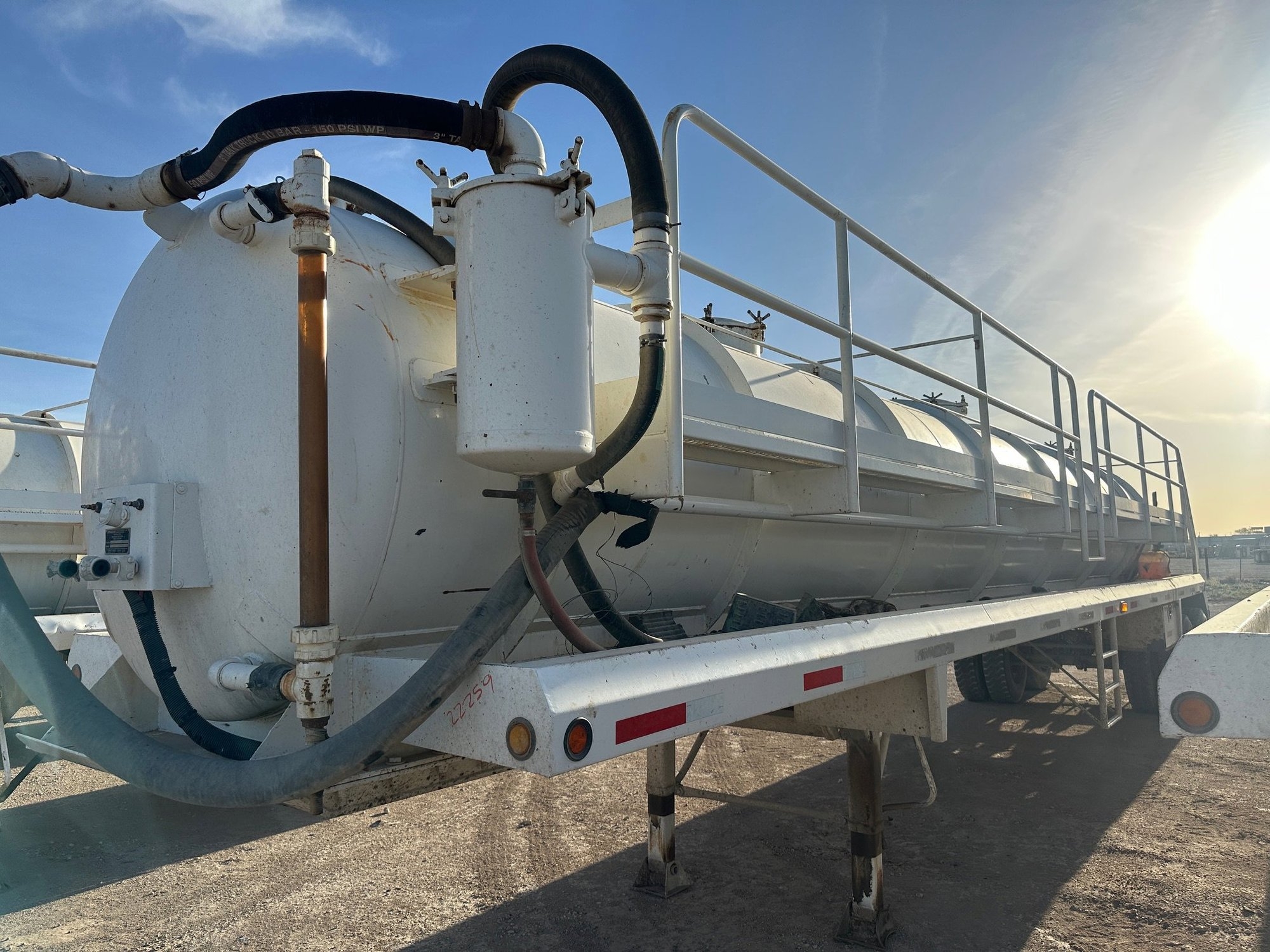 2012 DRAGON  130BBL VACUUM TRAILER (A65643)