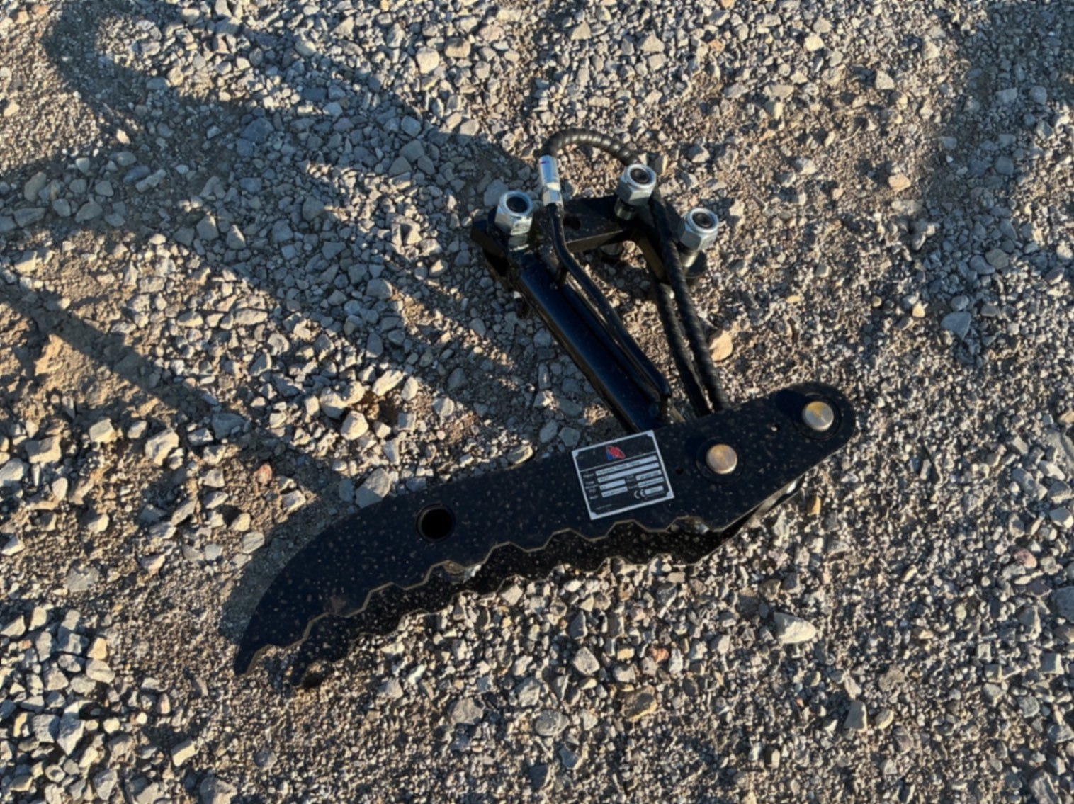 HYDRAULIC THUMB CLAMP FOR MINI EXCAVATOR (A58214)