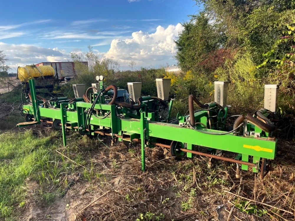 3 Row Twin Row Renaldo Planter (A53317)