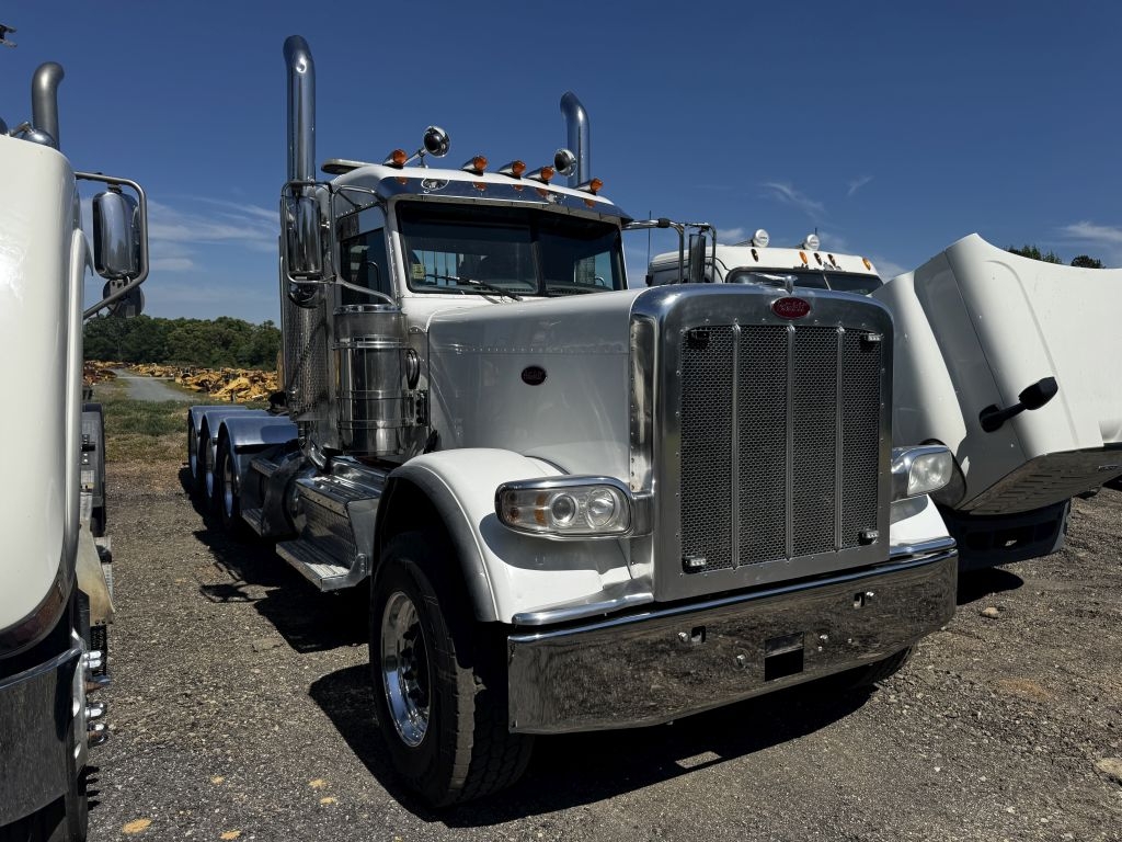 2018 PETERBILT (A68134)